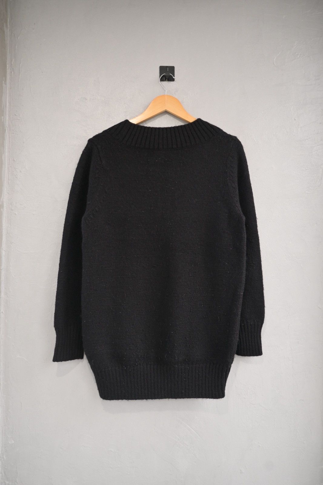 Dries Van Noten Dries Van Noten 2000’s alpaca wool V-neck knitwear Size US S / EU 44-46 / 1 - 4 Thumbnail