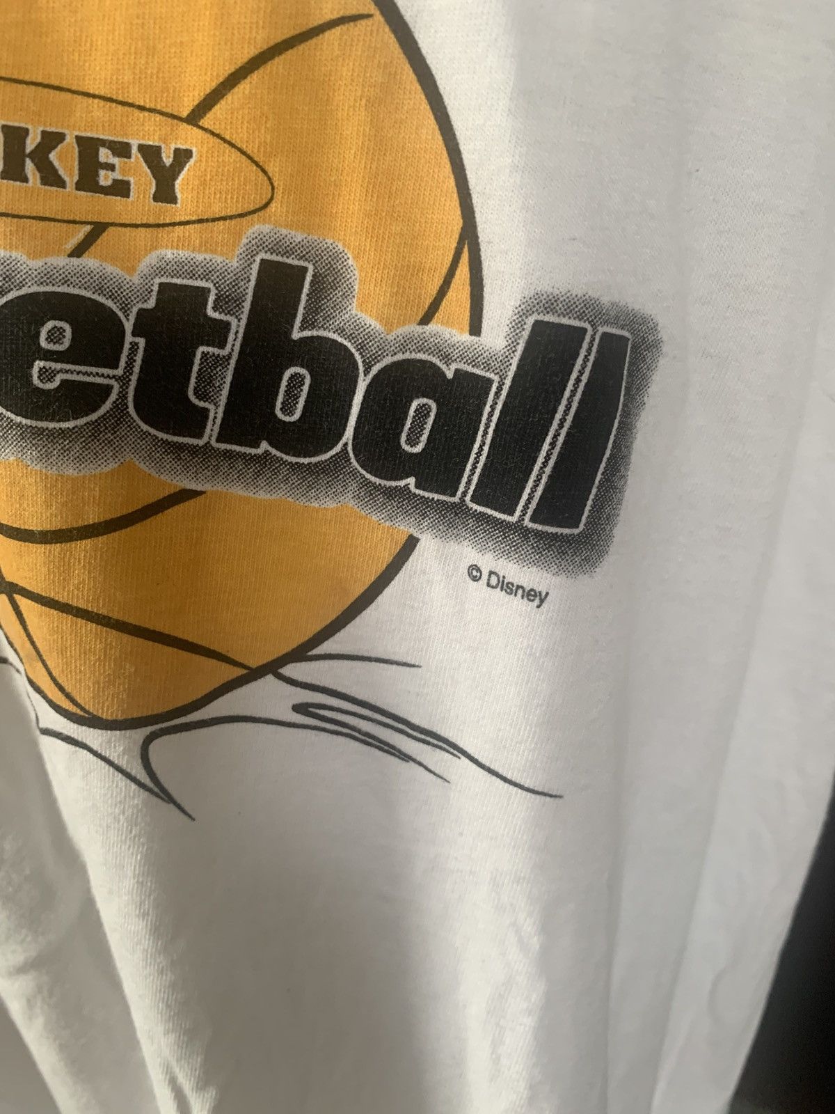Disney × Mickey Mouse × Vintage Vintage 90s Disney Mickey Basketball T shirt Size US XL / EU 56 / 4 - 3 Thumbnail