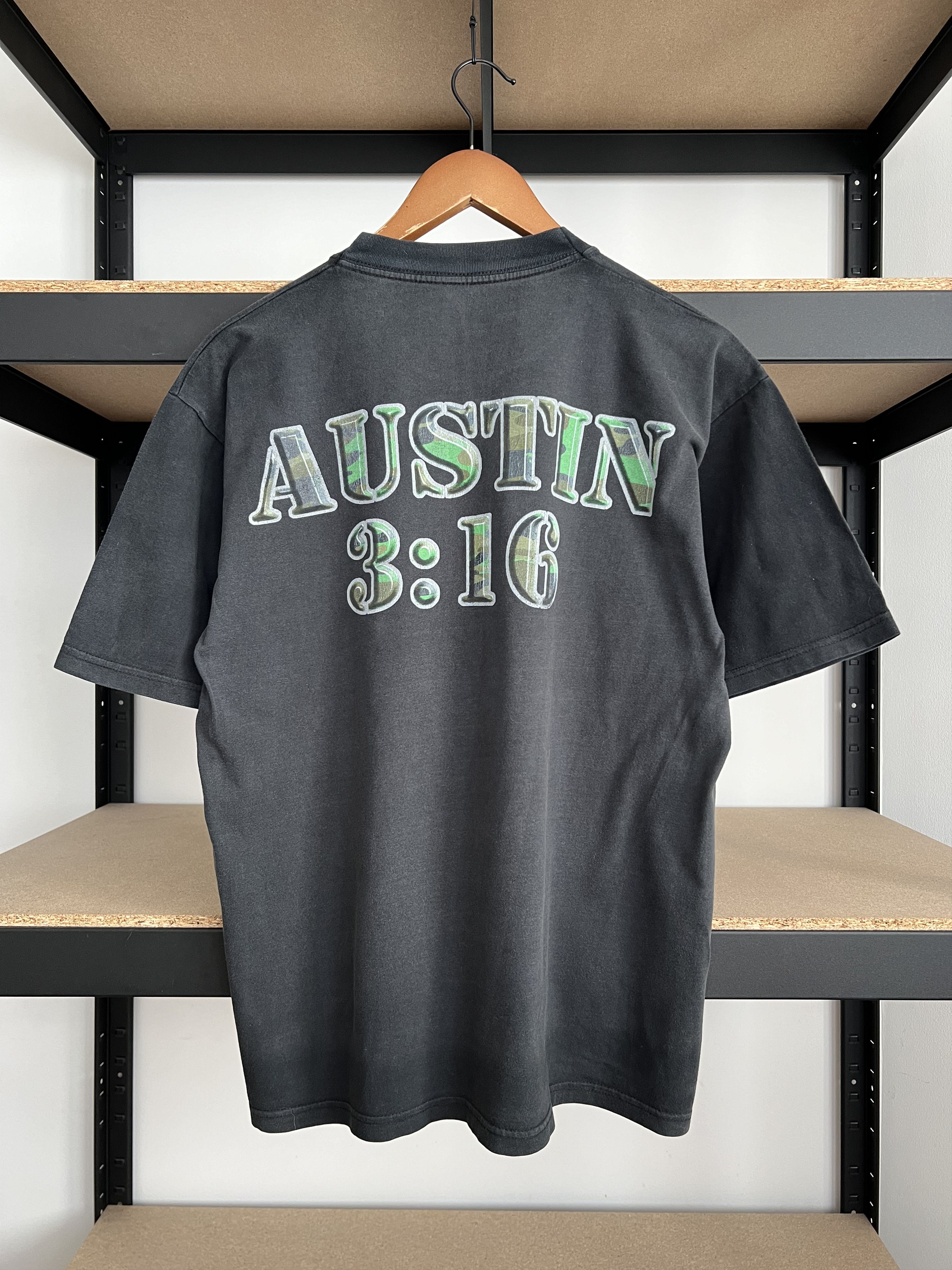 WWE Vintage 1998 Stone Cold Steve Austin Camo Face WWE T-shirt Size US M / EU 48-50 / 2 - 2 Thumbnail