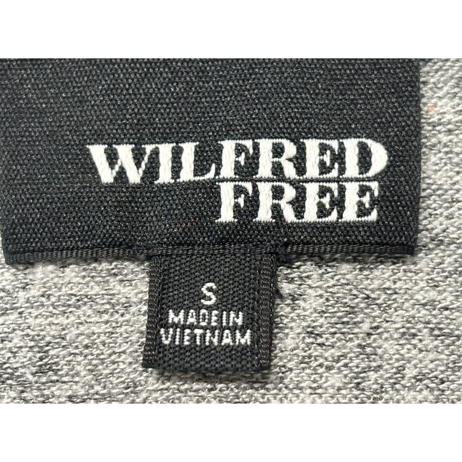 Vintage VINTAGE? Wilfred Free Diapason Long Sleeve Shirt Women’s Small S Heather Grey Rayon Blend Basic Shirt Womens Small Heather Grey Size S / US 4 / IT 40 - 6 Thumbnail
