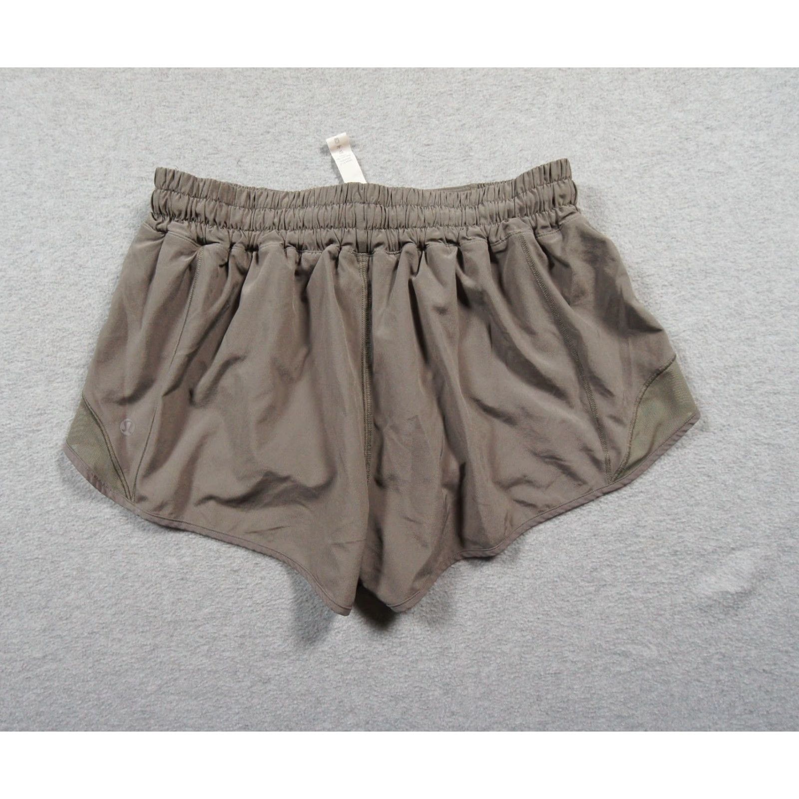 Lululemon Lululemon Shorts Womens 8 Green Hotty Hot Low Rise 2.5" Brief Lined Gym Ladies Size 30" / US 8 / IT 44 - 6 Thumbnail