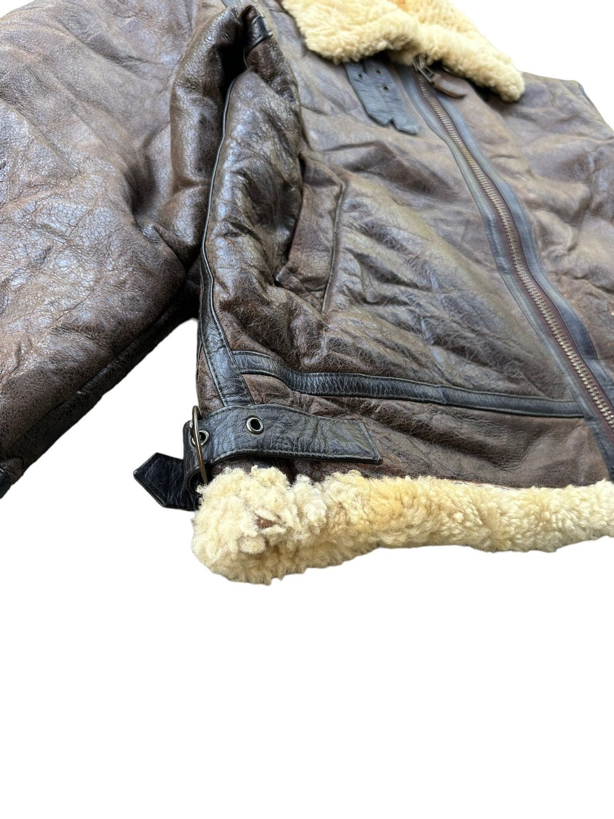 Vintage Vintage B-3 sheepskin jacket Size US L / EU 52-54 / 3 - 9 Thumbnail