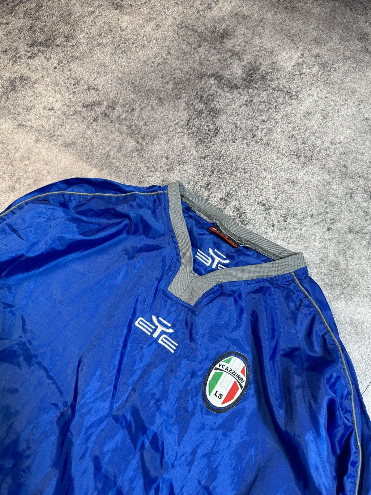 Vintage Vintage Azzurri Soccer Jacket Very Rare Streetwear L Size US L / EU 52-54 / 3 - 2 Thumbnail
