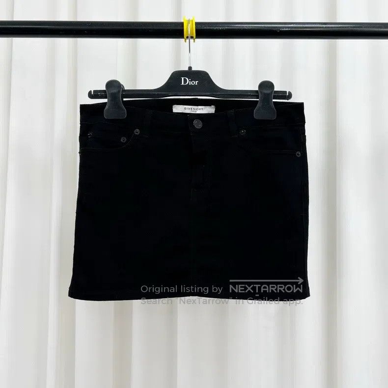 Givenchy Givenchy Leather patch denim pencil skirt Size L / US 10 / IT 46 - 1 Thumbnail