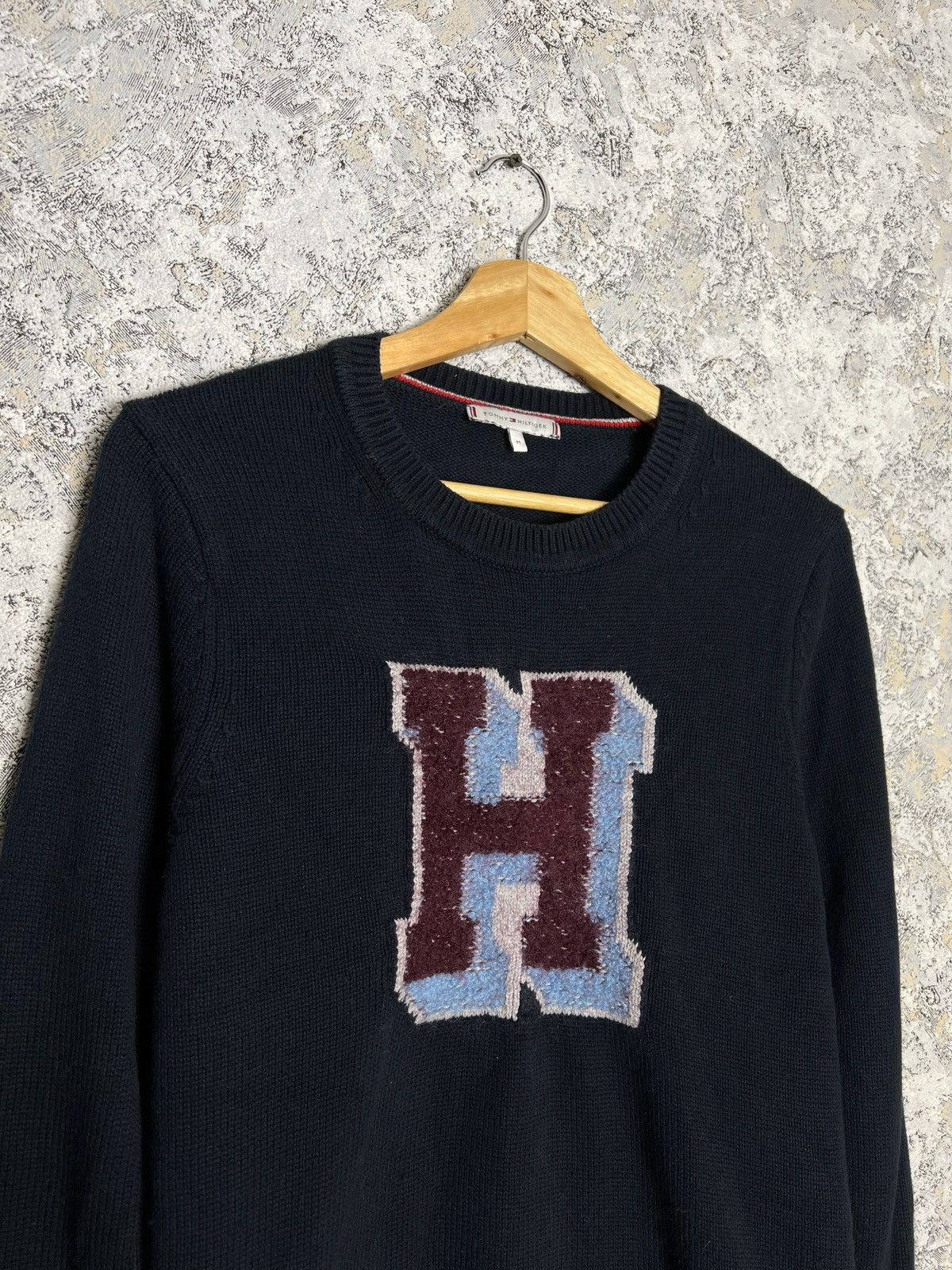 Tommy Hilfiger × Vintage Vintage Tommy Hilfiger Big Logo Knitted Sweater Size M Size US M / EU 48-50 / 2 - 2 Thumbnail