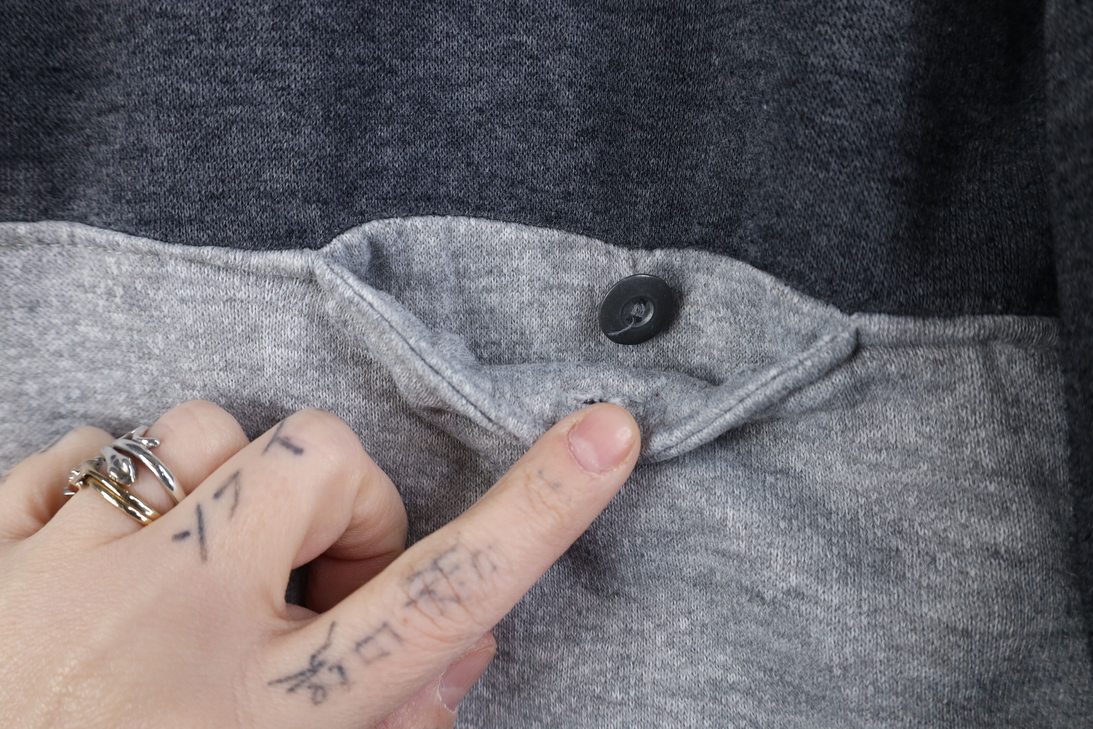 Vintage Vintage 90s Streetwear Block Pullover Collared Sweatshirt Size US L / EU 52-54 / 3 - 7 Thumbnail