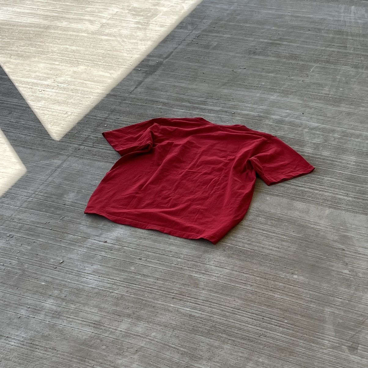Vintage Nike Big Logo Vintage Red T-Shirt Size US L / EU 52-54 / 3 - 7 Thumbnail