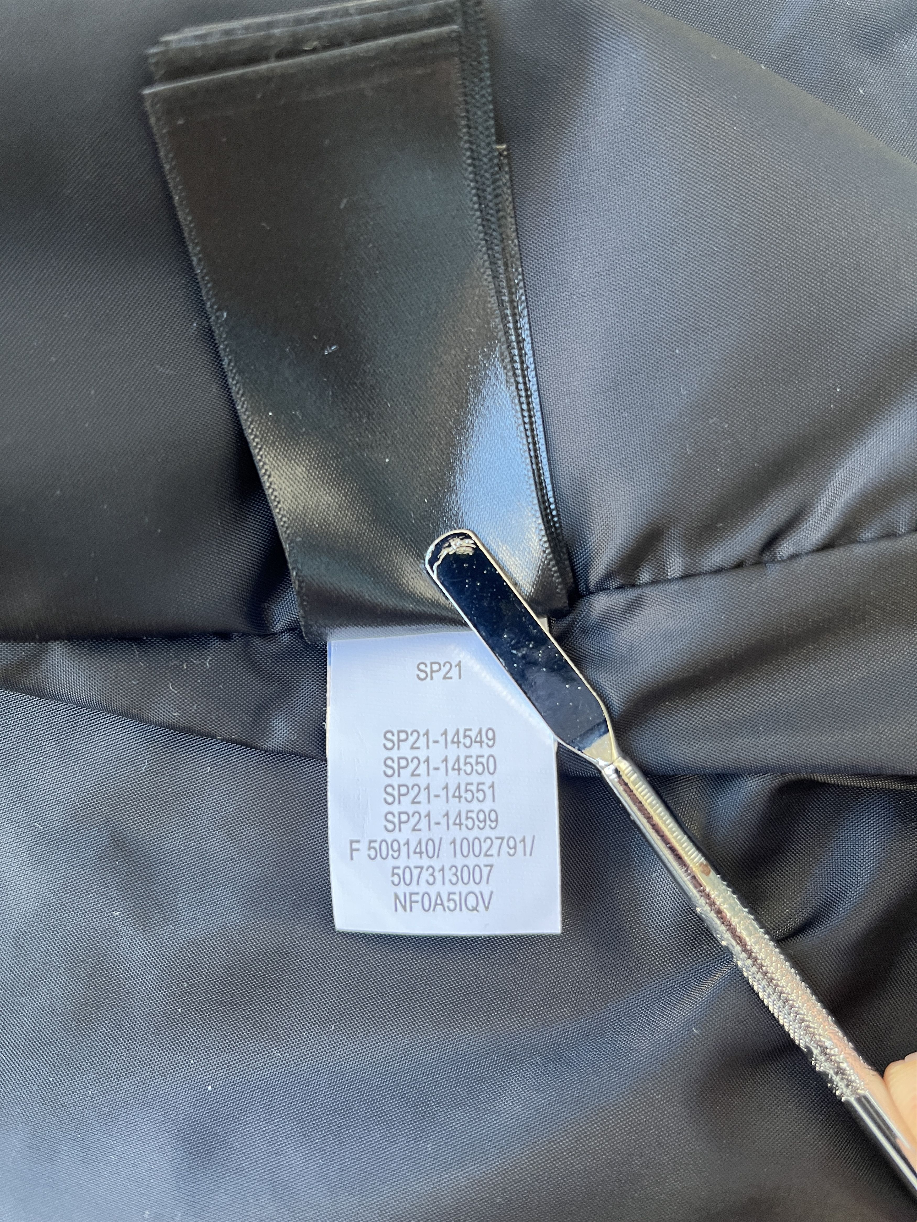 Supreme × The North Face Supreme x TNF Studded Mountain Light Jacket SS21 Size US XL / EU 56 / 4 - 8 Thumbnail