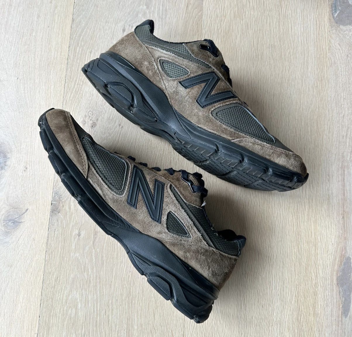 New Balance New Balance 990v4 Military Green UK10 Size US 10.5 / EU 43-44 - 1 Thumbnail