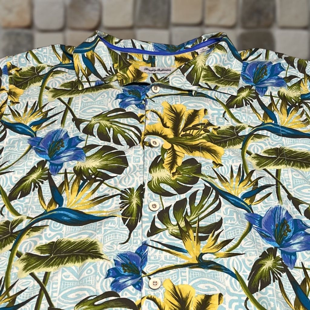 Tommy Bahama Tommy Bahama Men's L Artist Series 2021 100% Silk Floral Tribal Hawaiian Shirt Size US L / EU 52-54 / 3 - 1 Thumbnail
