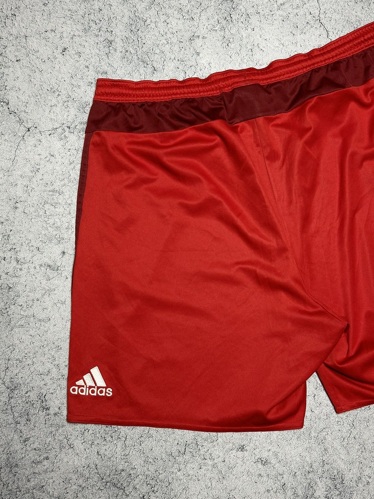 Adidas Bayern Munich Adidas 2015 Soccer Football Shorts Size US 32 / EU 48 - 4 Thumbnail