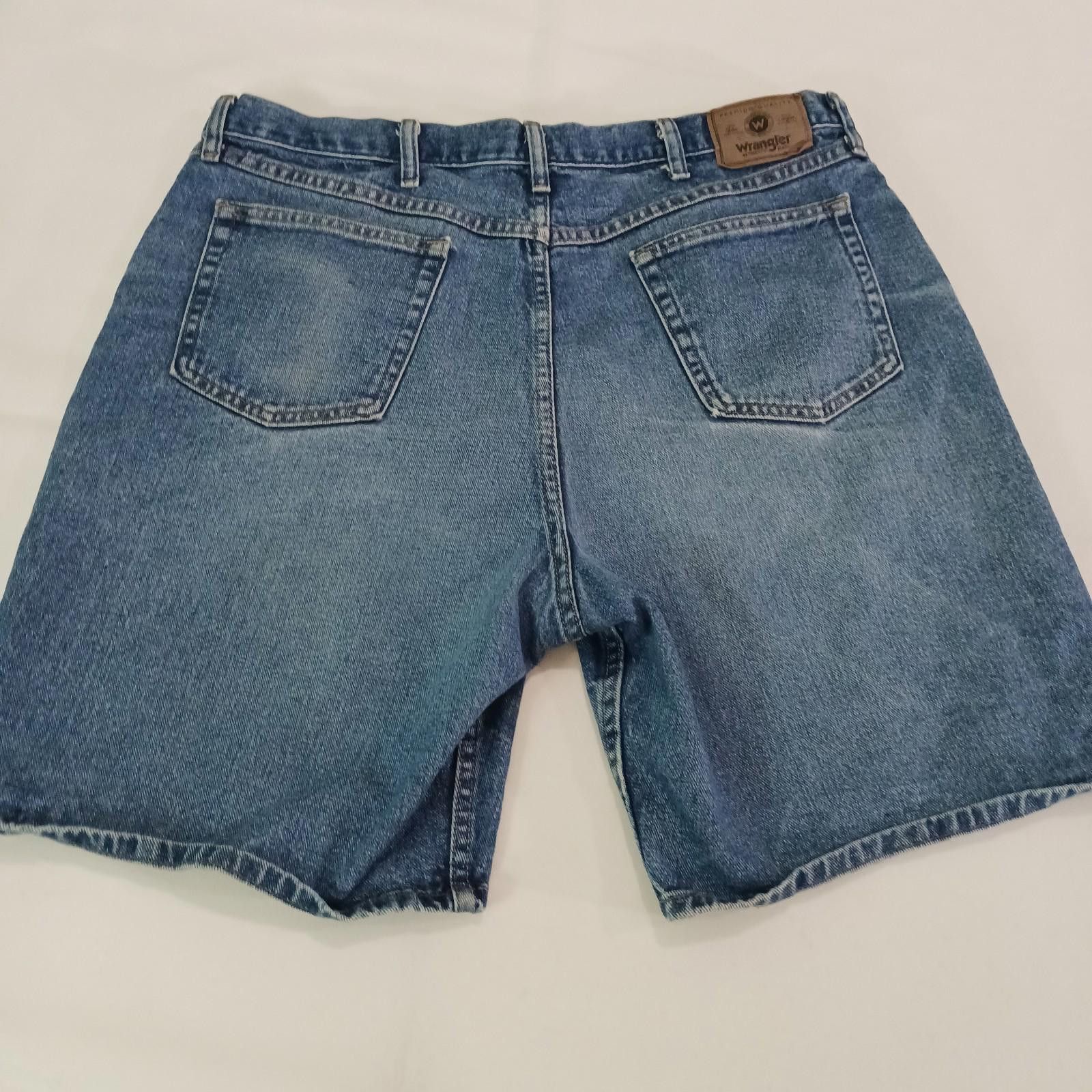 Wrangler Wrangler 606W1DH Relaxed Fit Men's 40 Blue Denim Jean Shorts Size US 40 / EU 56 - 12 Thumbnail