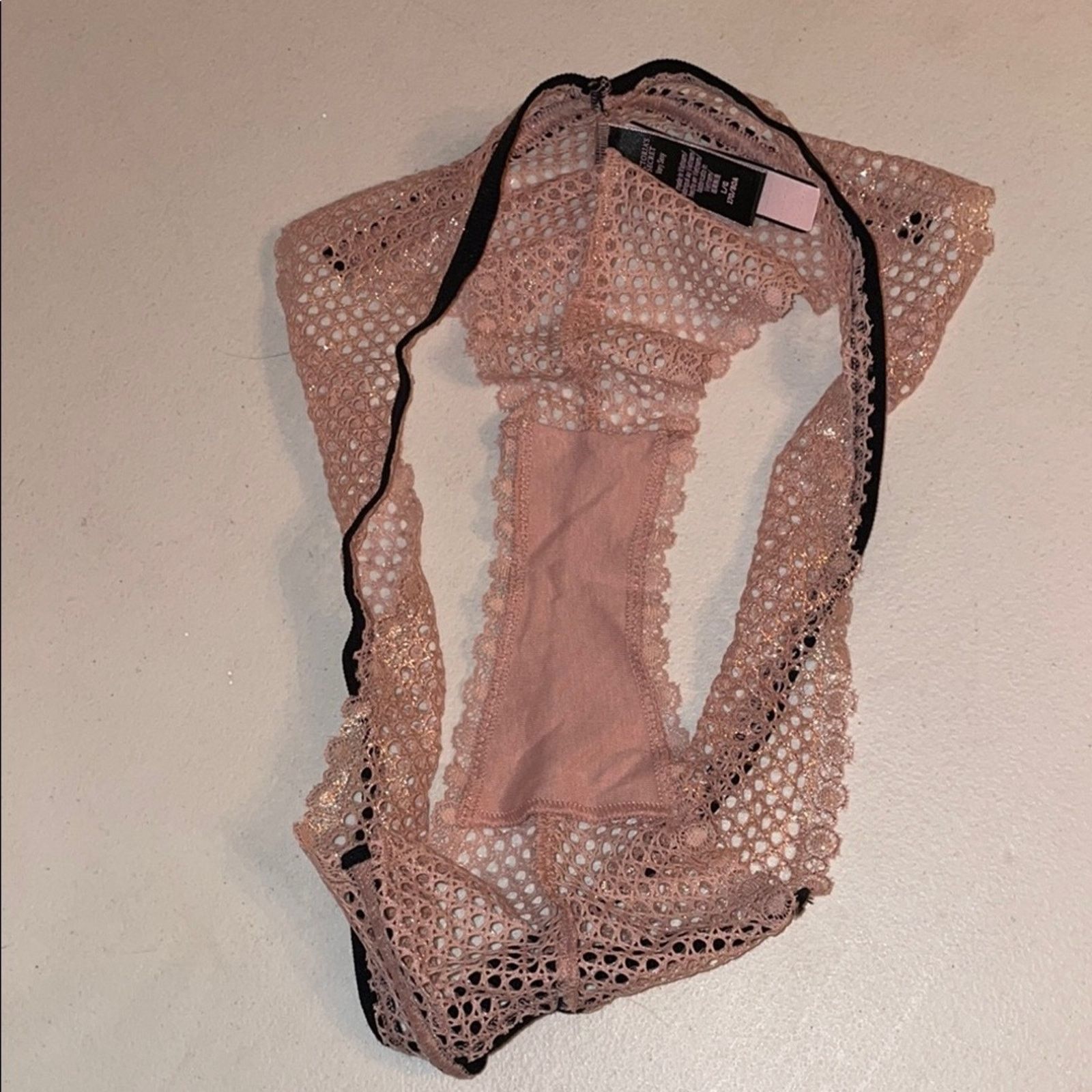 Victoria's Secret Victoria's Secret Thong VS Dusty Rose Shimmer VS VERY SEXY Size ONE SIZE - 8 Thumbnail