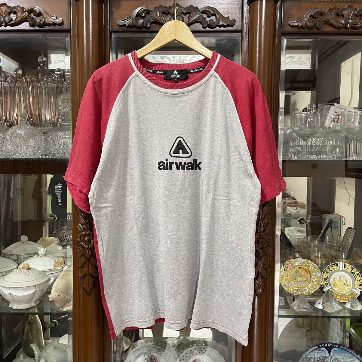 Vintage Thrashed faded Vintage airwalk logo tee Size US M / EU 48-50 / 2 - 1 Thumbnail