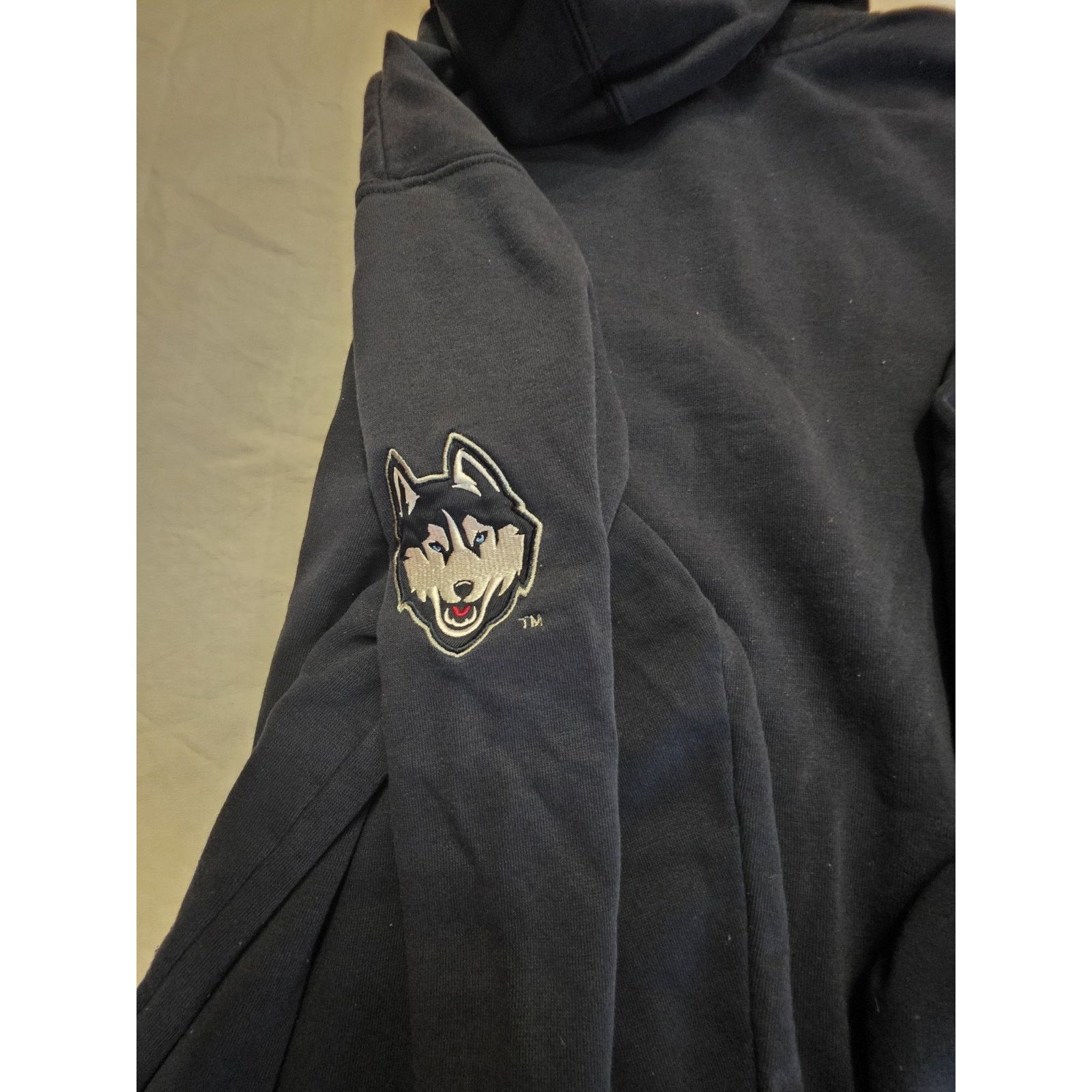 Heritage1981 Uconn Huskies Campus Heritage Men's Size Medium Navy Blue Size US M / EU 48-50 / 2 - 6 Thumbnail