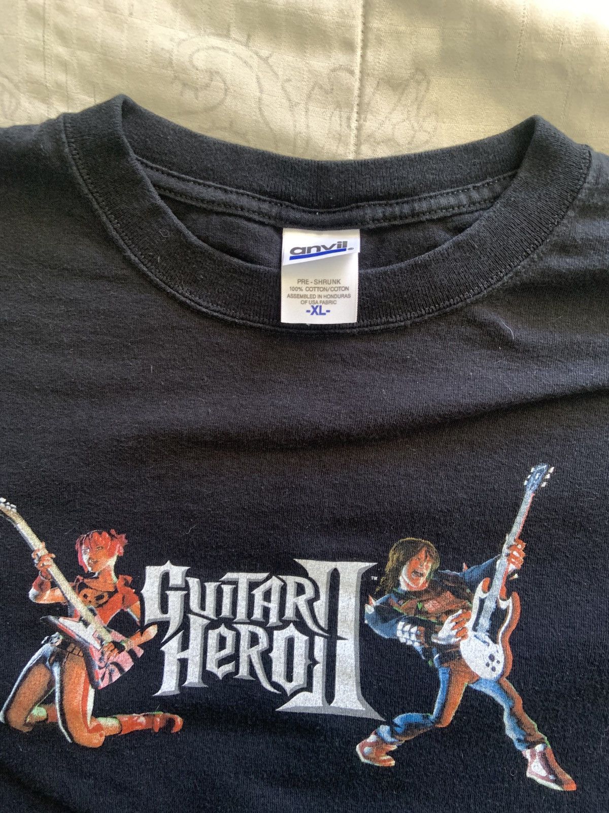 Vintage Vintage Y2K Guitar Hero 2 Best Buy Tour Promo Tee Size US XL / EU 56 / 4 - 3 Thumbnail