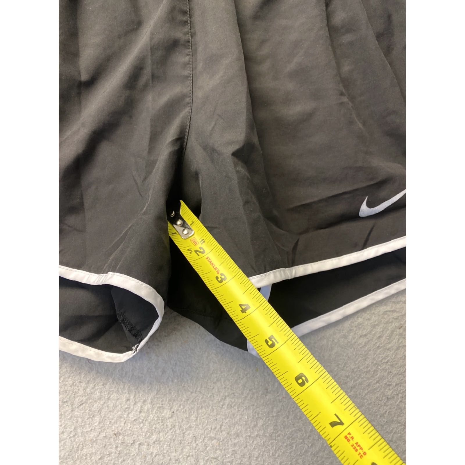 Nike Nike DRI-FIT Running Shorts Womens 3" Lined Black Size Large Adult Women Size 36" / US 14 / IT 50 - 5 Thumbnail