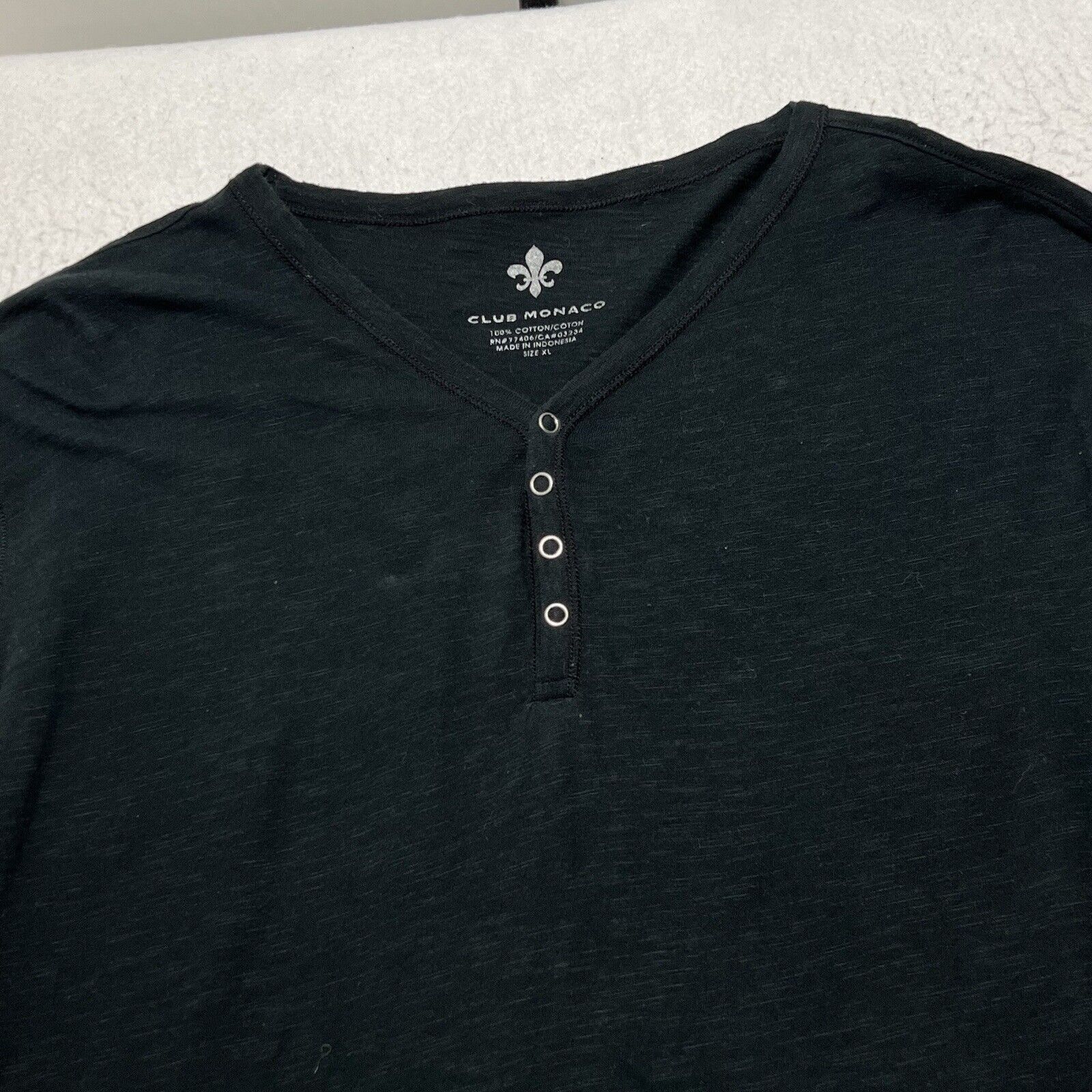 Club Monaco Club Monaco Henley Neck Snap Button Black Pullover T Shirt Size US XL / EU 56 / 4 - 2 Thumbnail