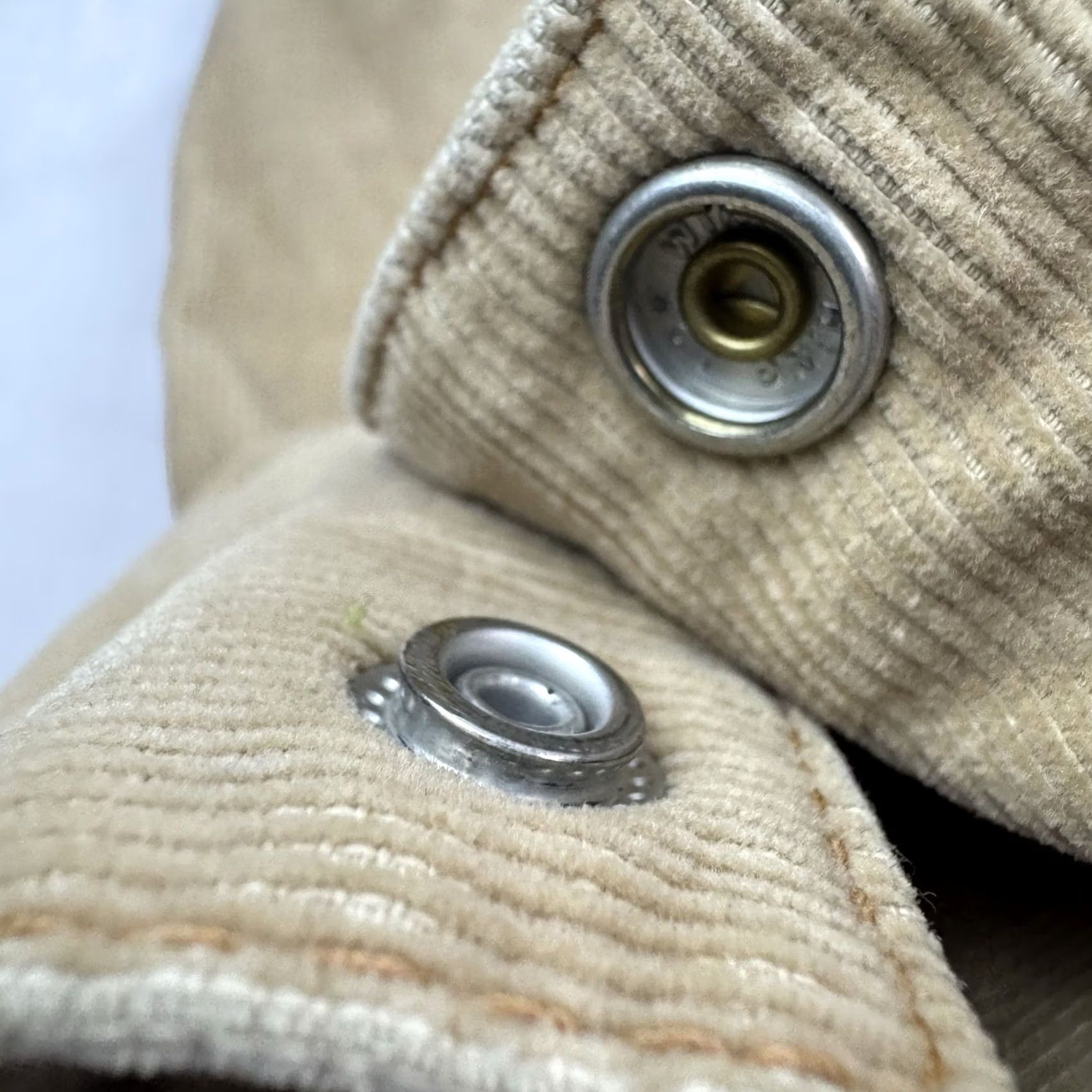 Gap VINTAGE Gap Corduroy Snap Up Jacket Womens M Beige Hipster 90s Y2K Fall 2003 Jacket Womens M Beige Hipster 90s Y2K Fall 2003 Size M / US 6-8 / IT 42-44 - 3 Thumbnail