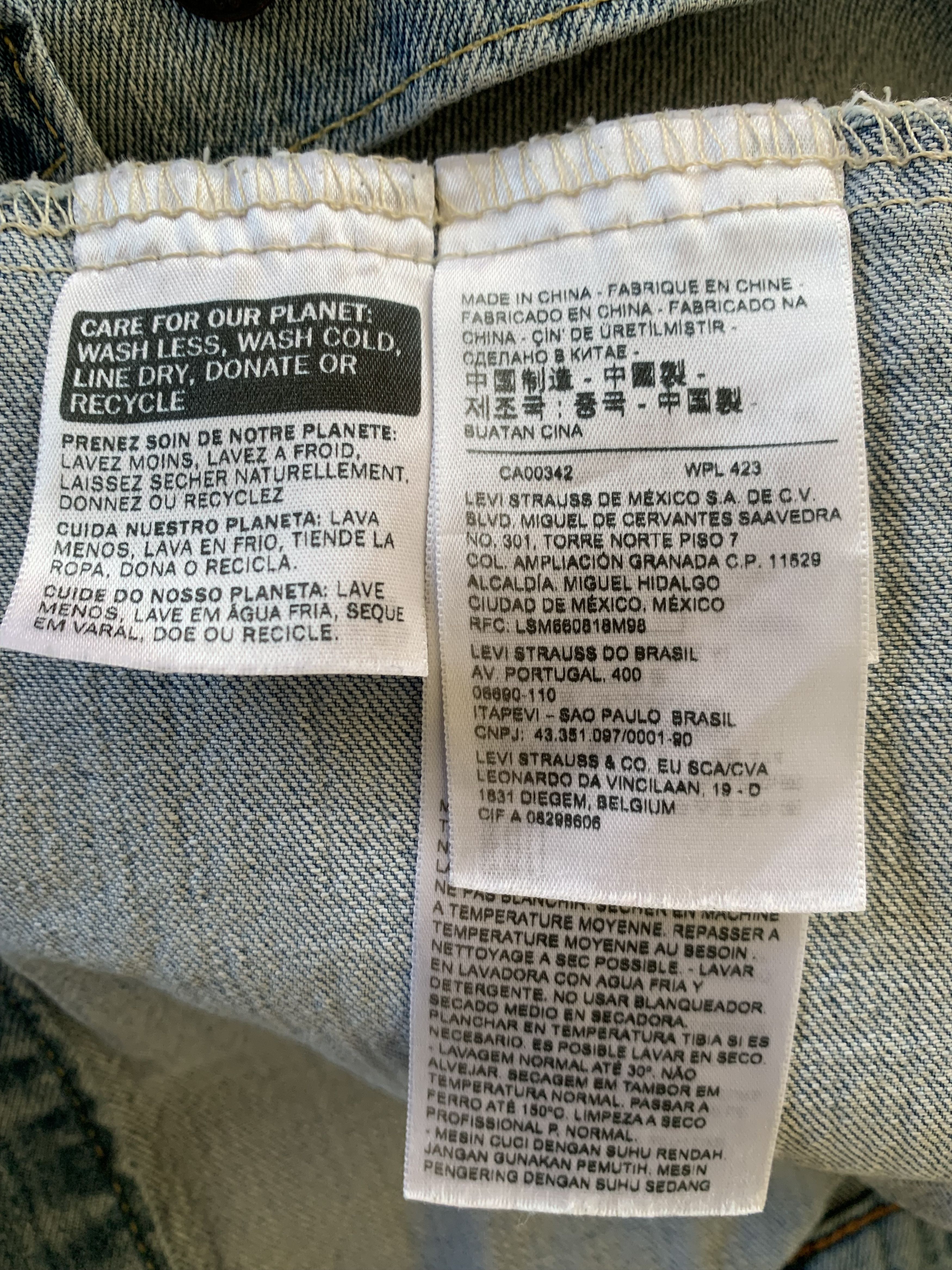 Levi's Levi’s Premium Light Blue Stretch Denim Jacket Size US M / EU 48-50 / 2 - 8 Thumbnail