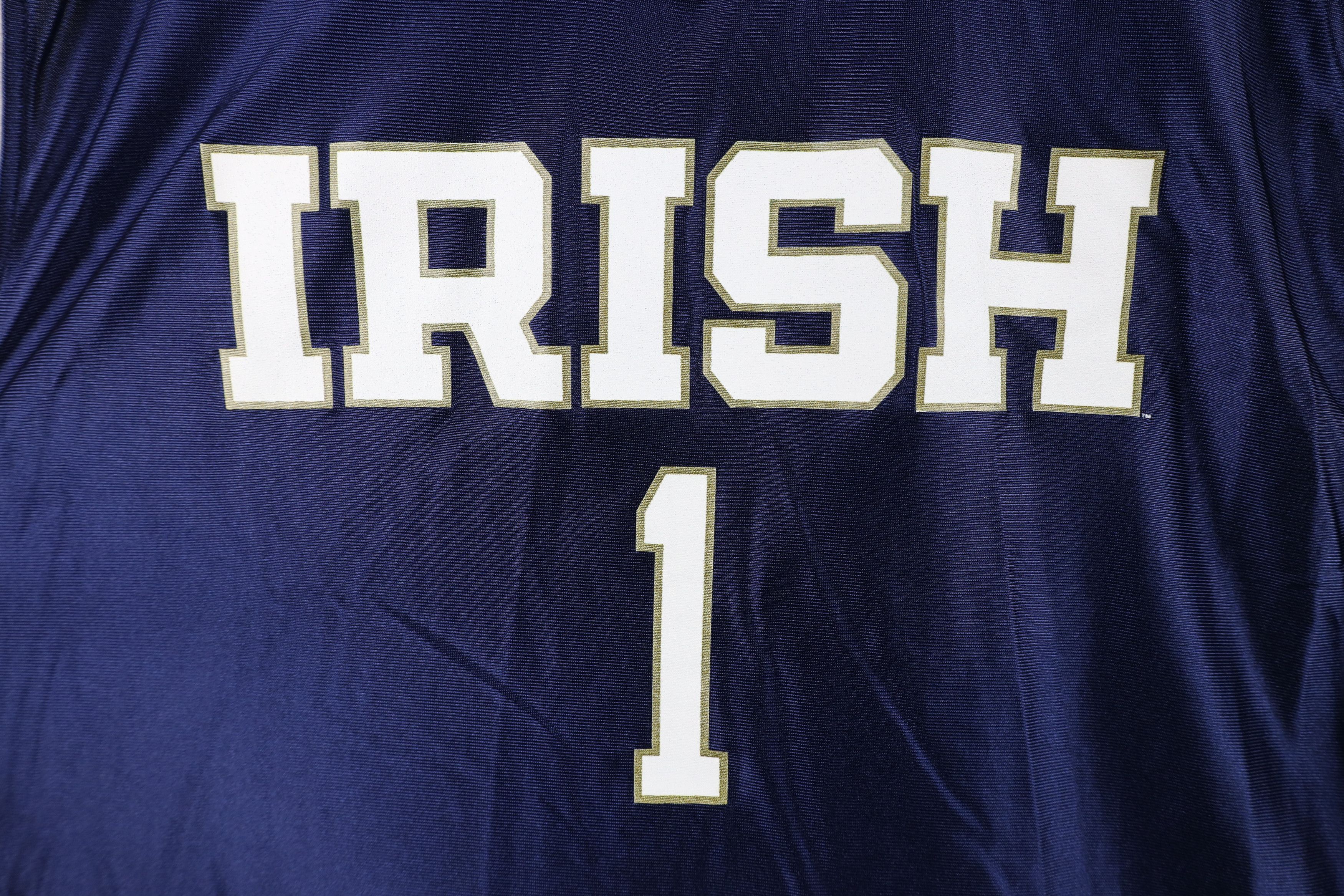 Adidas Deadstock Vintage Y2K Adidas University Basketball Jersey Size US XL / EU 56 / 4 - 5 Thumbnail