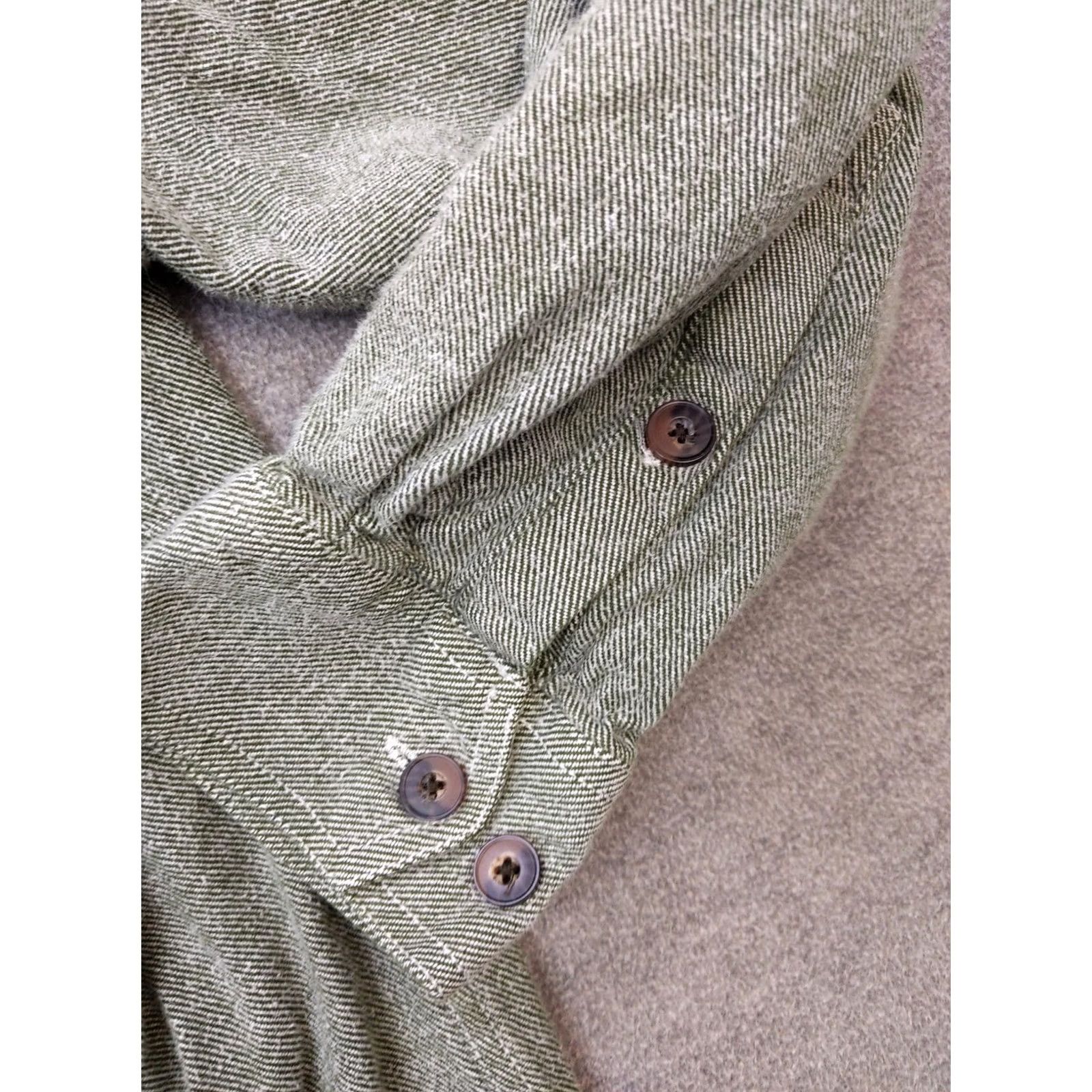 Duluth Trading Company Duluth Trading Co Shirt Mens L Green Cotton Twill Button Up Pockets Size US L / EU 52-54 / 3 - 2 Thumbnail