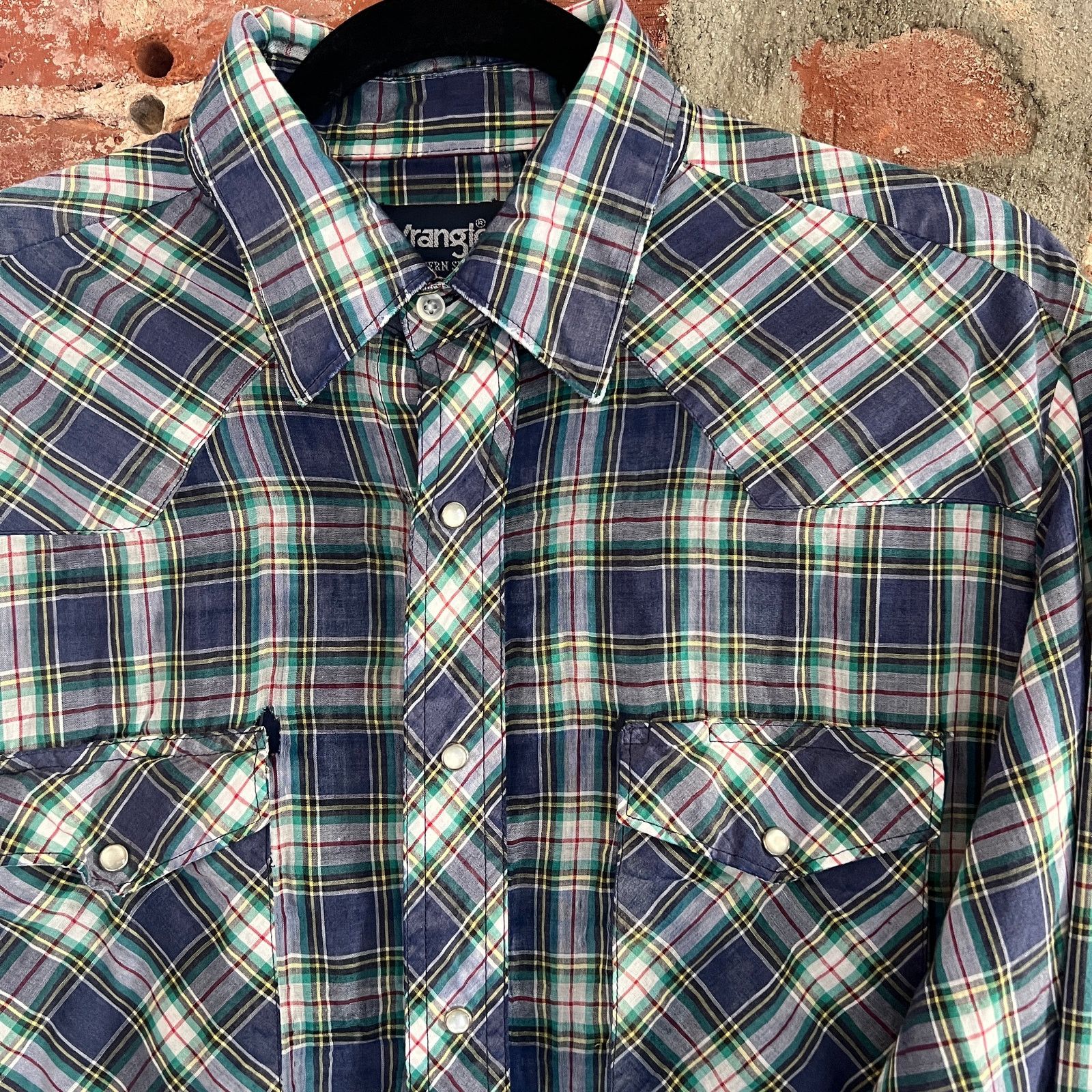 Wrangler VTG Wrangler Paper Thin Pearl Snap Western Shirt L 22x30 Size US L / EU 52-54 / 3 - 1 Thumbnail