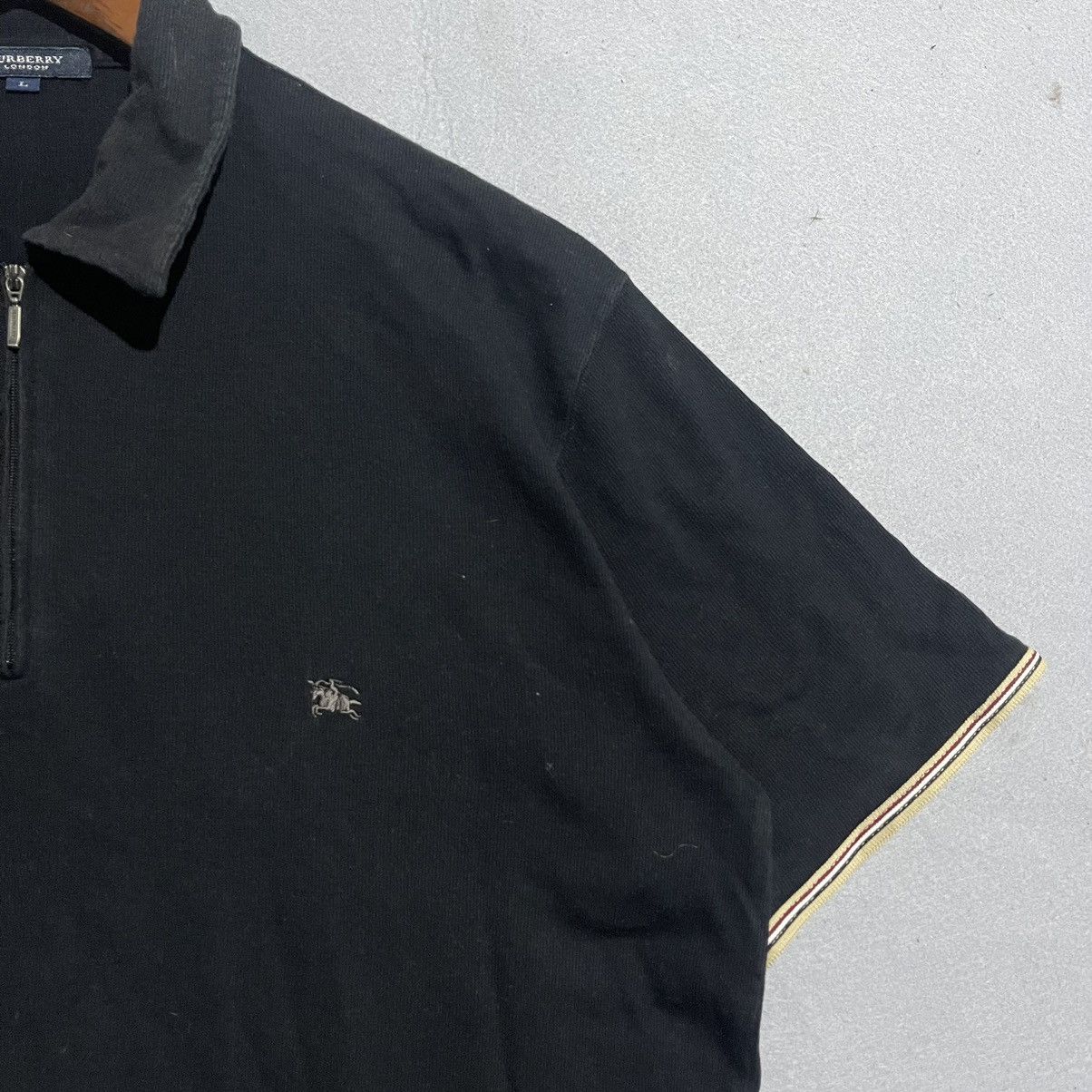 Burberry Burberry London Black Half-Zip Polo Shirt with Contrast Trim Size US L / EU 52-54 / 3 - 3 Thumbnail