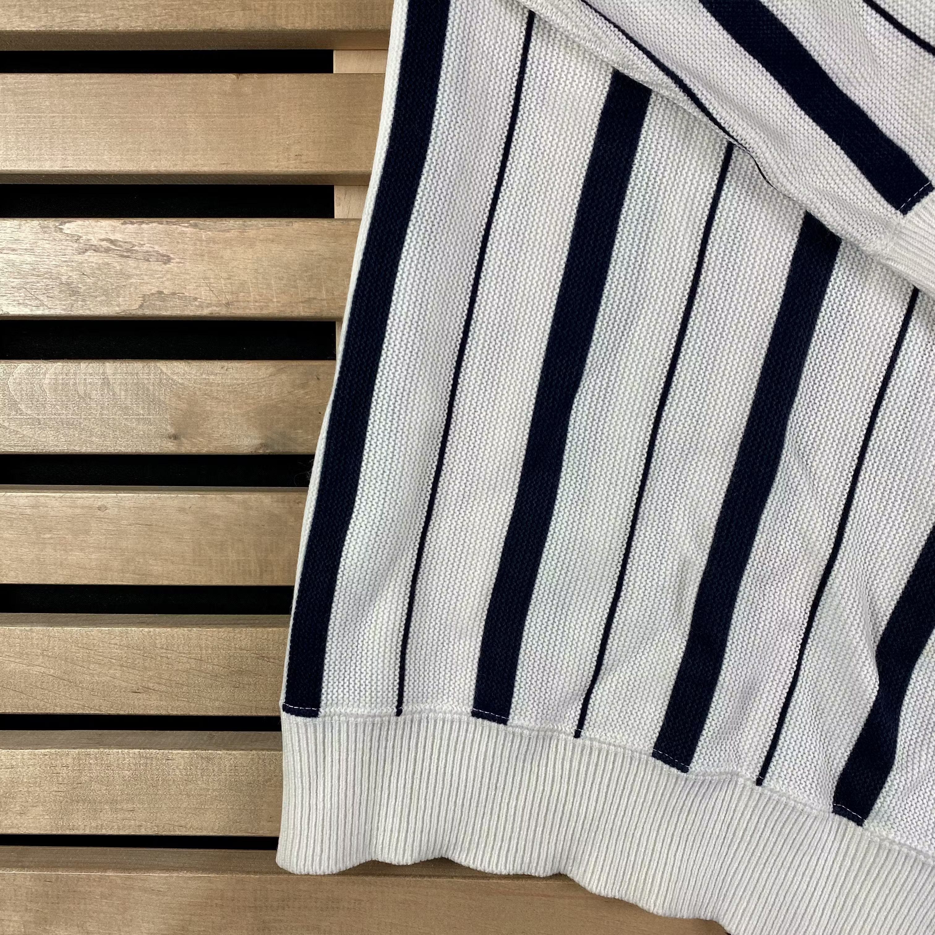 Lacoste × Vintage Mens Sweater Jumper V Neck Chemise Lacoste Vintage Size M Size US M / EU 48-50 / 2 - 3 Thumbnail