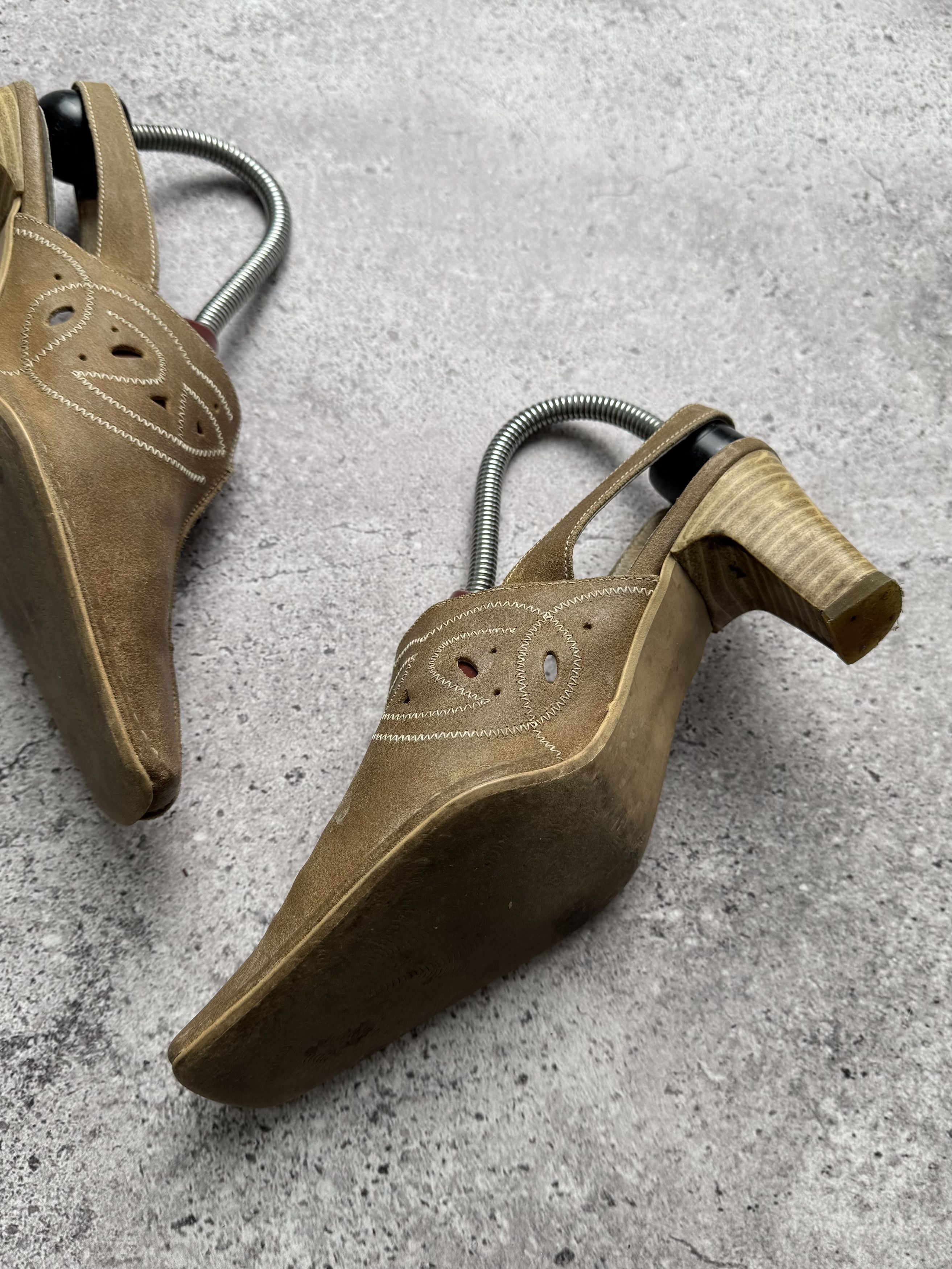 Vintage Vintage Faded Leather Mules C2(V499)(E8) Size US 8 / IT 38 - 6 Thumbnail