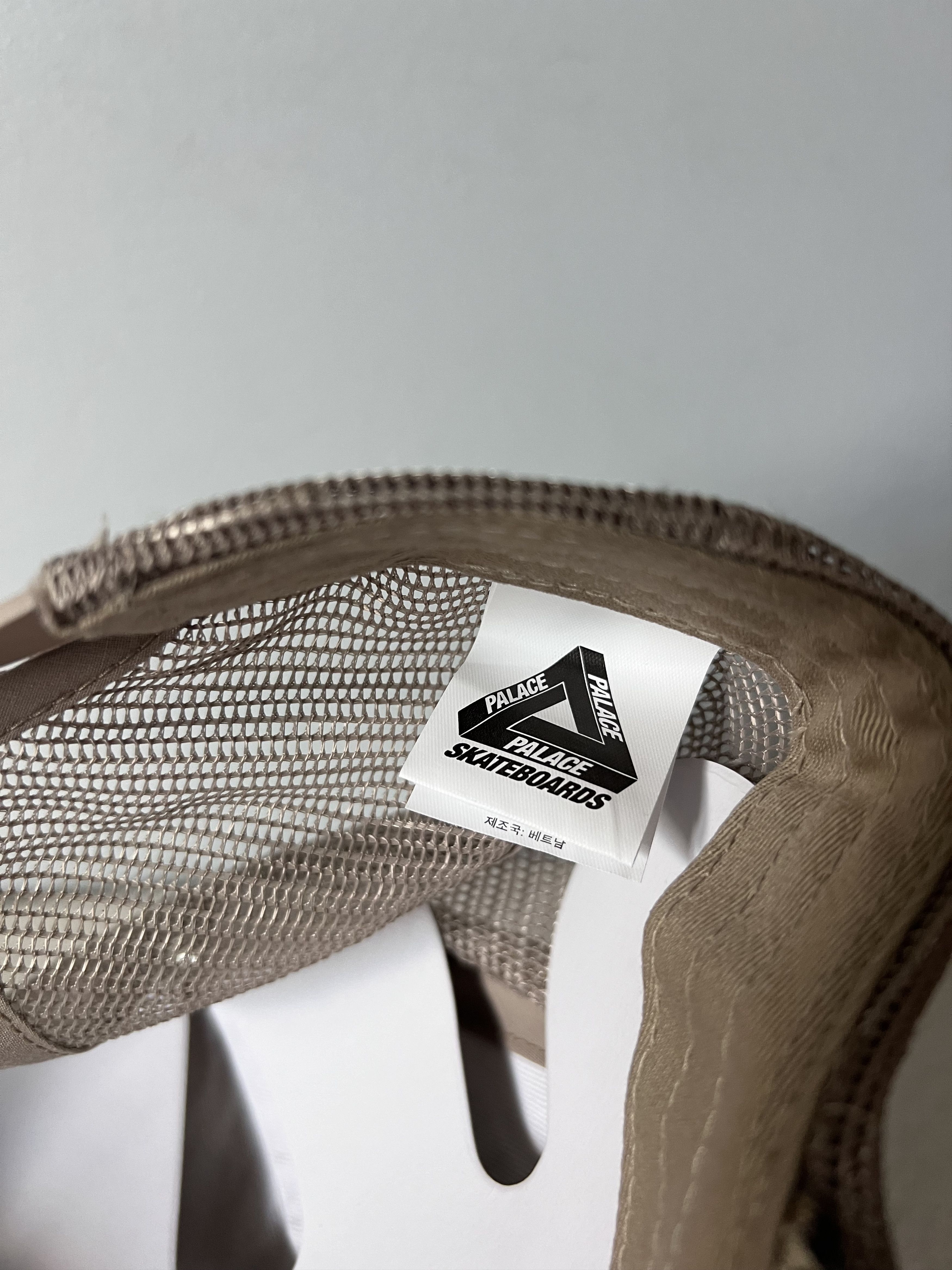 Palace Palace Skateboards Freedom Distressed Trucker Hat in Camo Size ONE SIZE - 6 Thumbnail