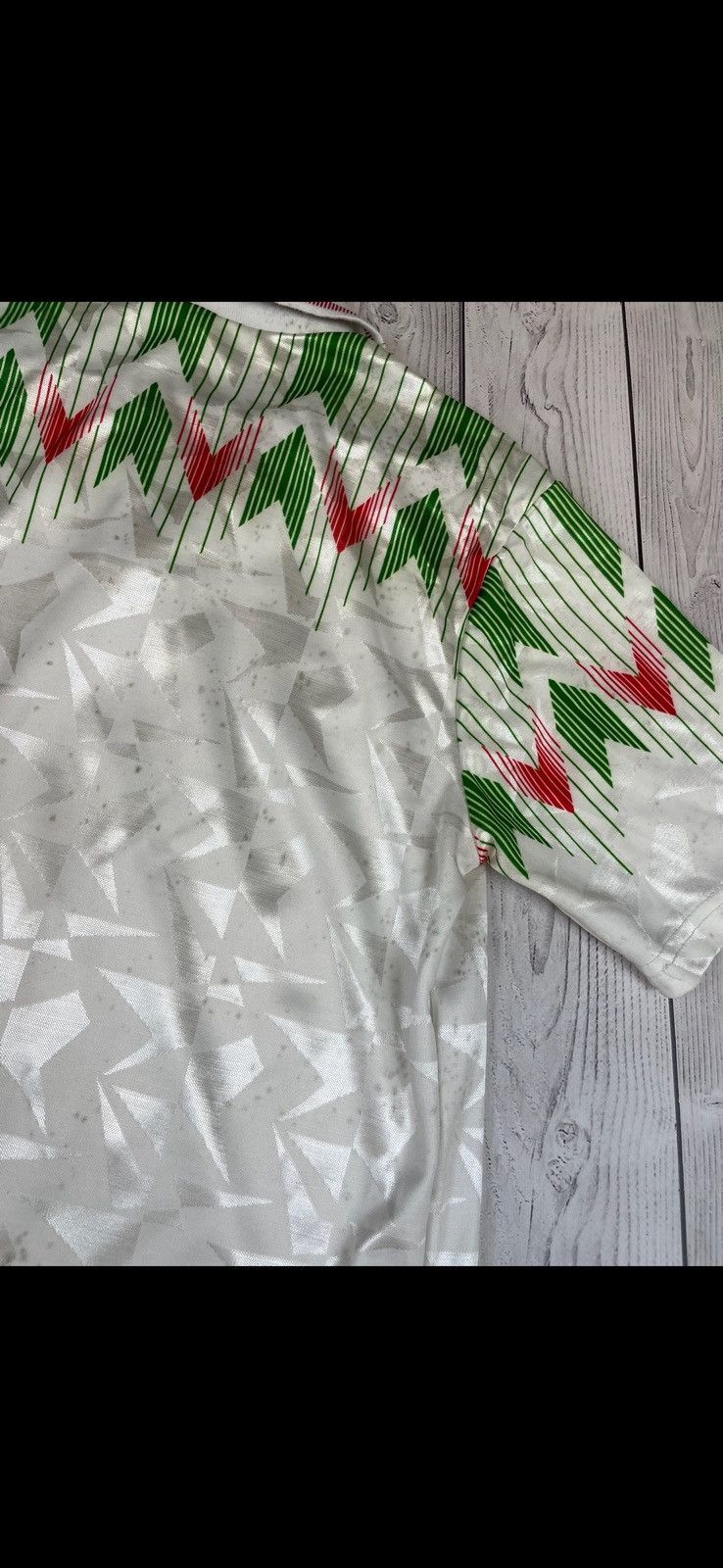 Umbro Vintage Wales umbro Soccer jersey rare size M away Size US M / EU 48-50 / 2 - 8 Thumbnail