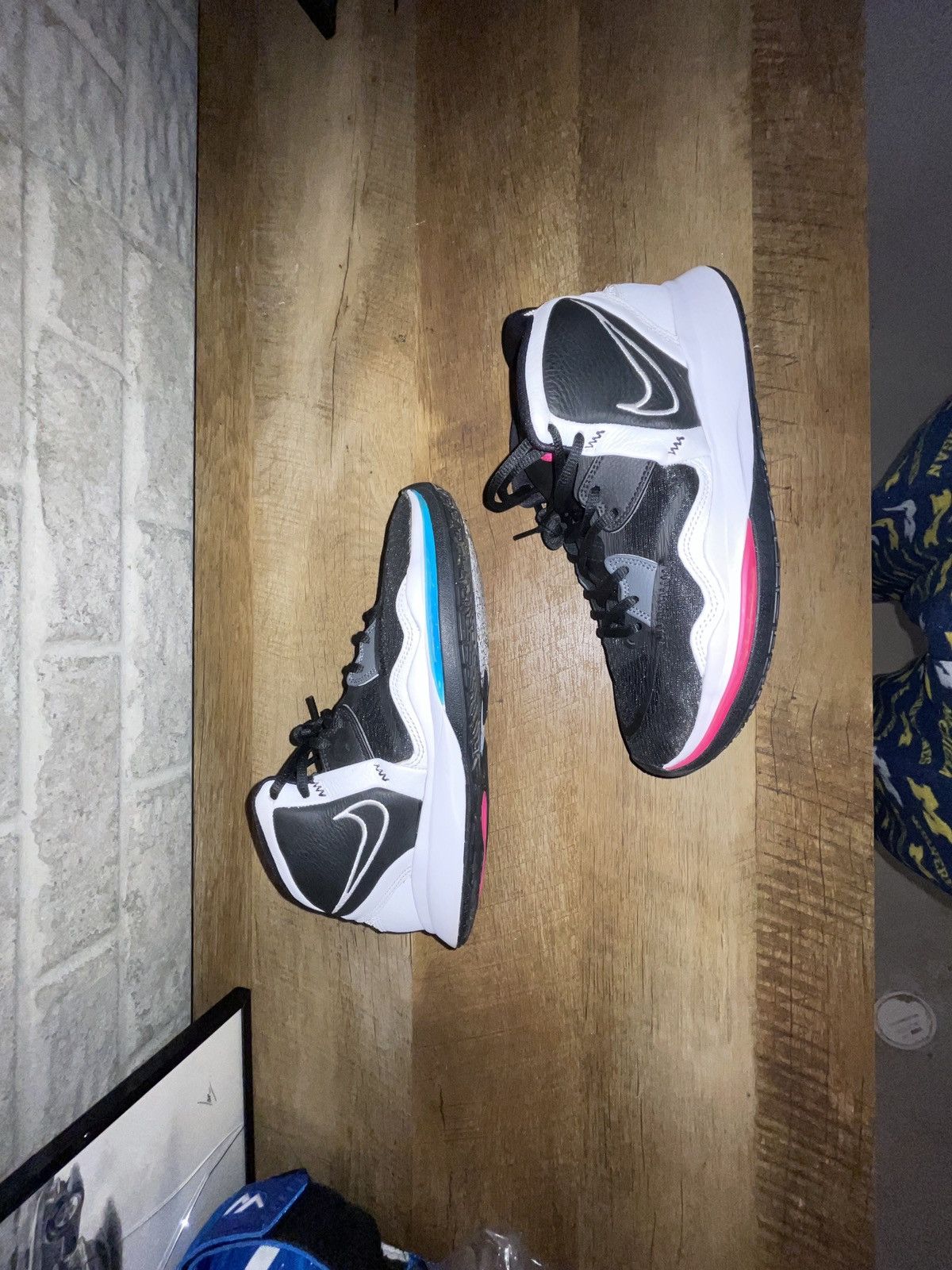 Nike Kyrie Infinity “South Beach” Size US 9 / EU 42 - 5 Thumbnail
