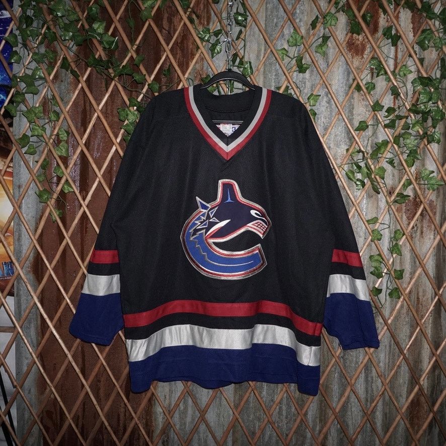 XL - Vintage Y2K Vancouver Canuck ccm 90s nhl hockey jersey