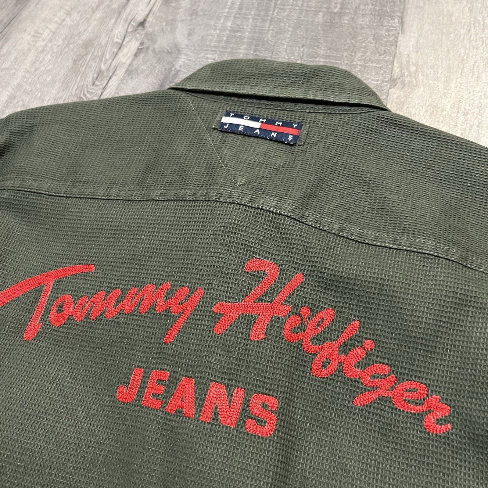 Tommy Hilfiger VTG Tommy Hilfiger Green Chainstitch Spell Out Button Shirt Size US M / EU 48-50 / 2 - 5 Thumbnail