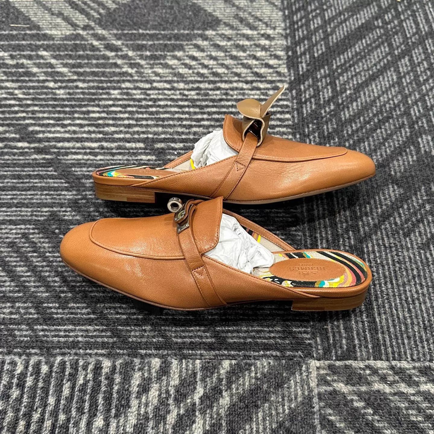 Hermes Hermes Kelly Brown Silver Mule 38 NWT Size US 7.5 / IT 37.5 - 4 Thumbnail
