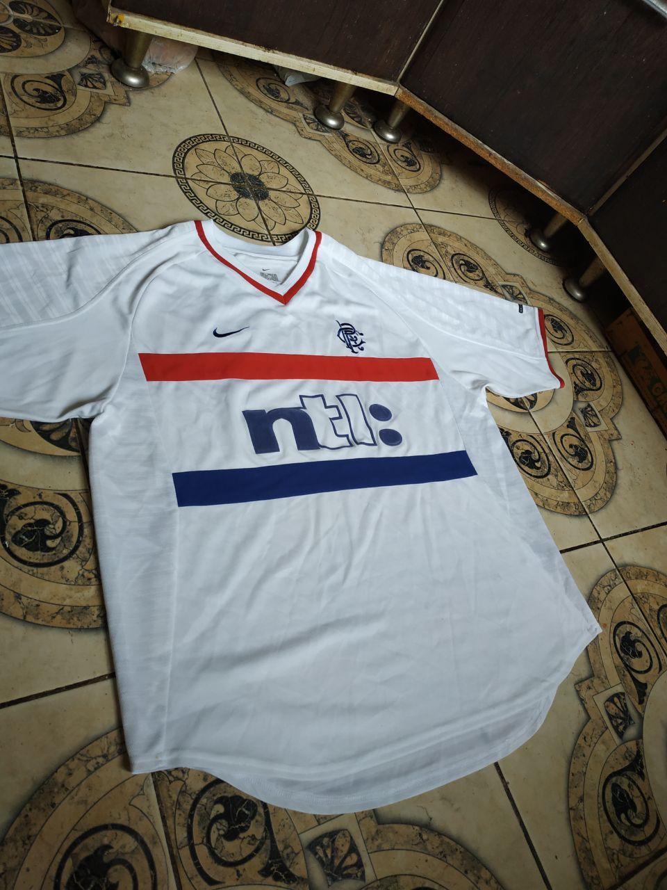 Nike Vintage Nike Rangers FC 2001/02 Away Jersey ntl: Sponsor L Size US XL / EU 56 / 4 - 14 Thumbnail