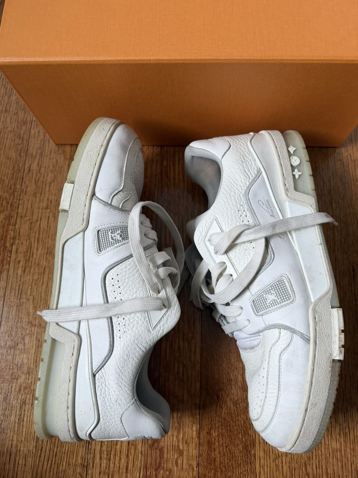 Louis Vuitton Louis Vuitton Trainers White Size US 12 / EU 45 - 2 Thumbnail