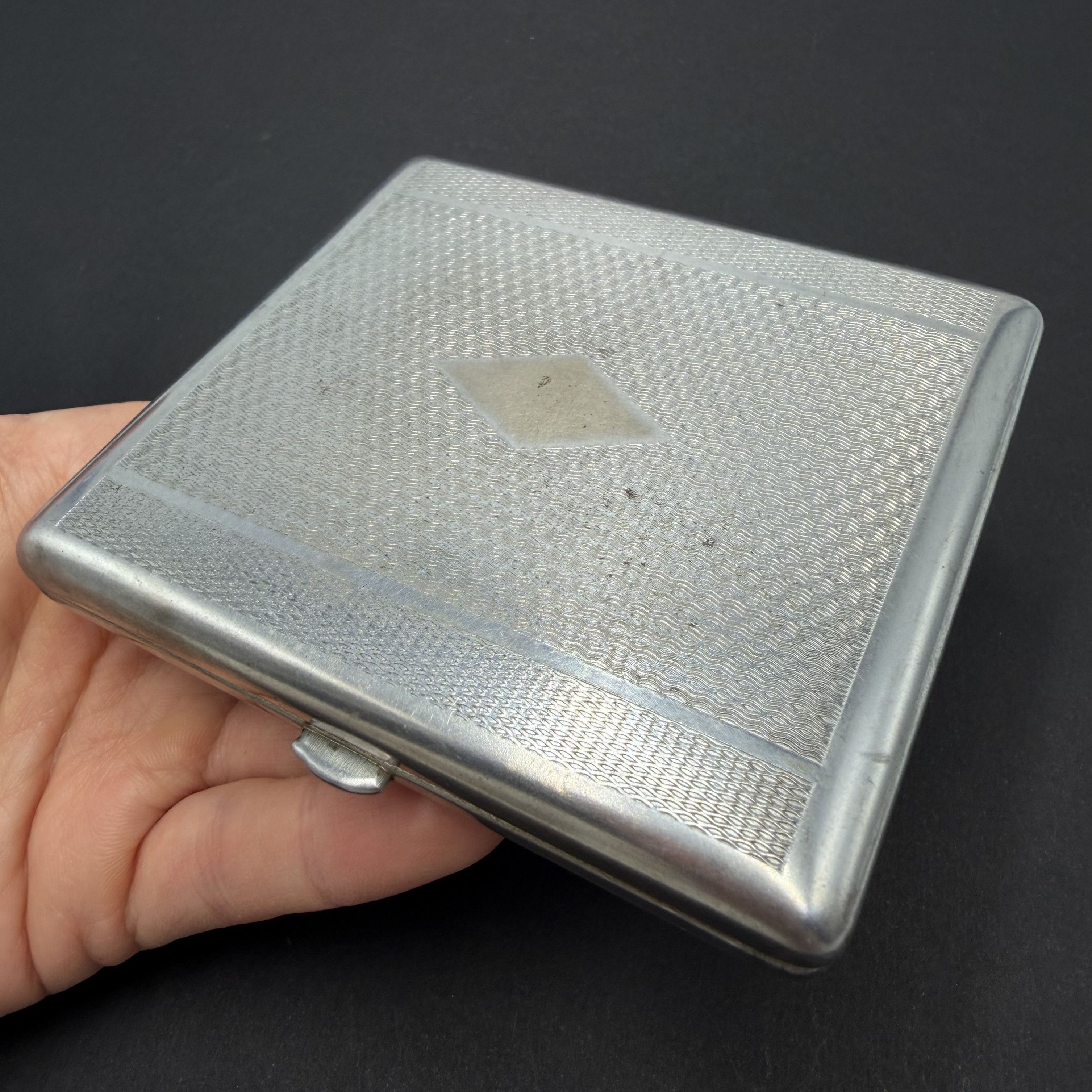 Vintage Vintage Guilloche Cigarette Case Silver Tone Metal Case Size ONE SIZE - 8 Thumbnail