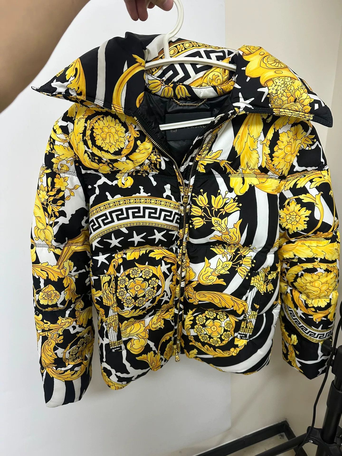 Versace Versace Gold Baroque Print Down Jacket Size US XS / EU 42 / 0 - 1 Thumbnail