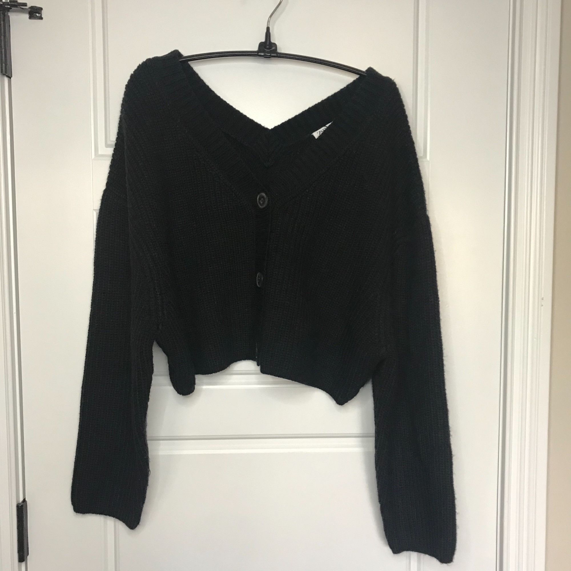 Zara Zara Black V-Neck Cropped Cardigan Sweater Women's Large Rib Size L / US 10 / IT 46 - 2 Thumbnail