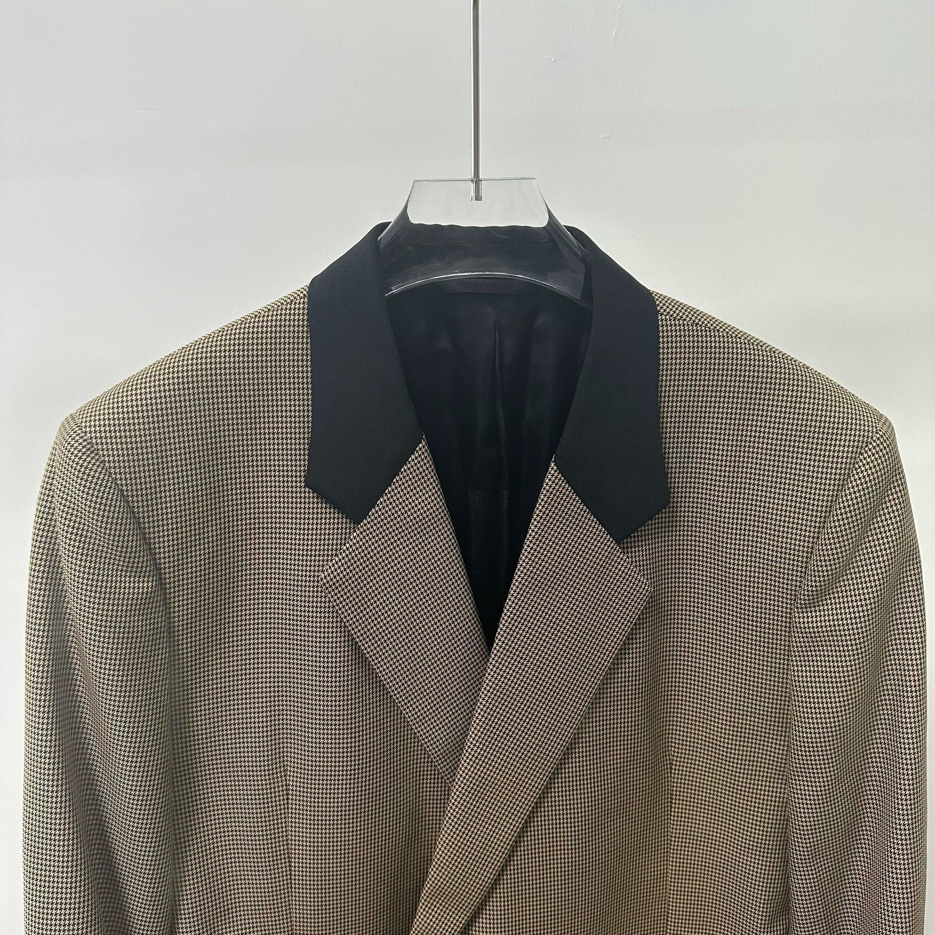 Givenchy Givenchy blazer new houndstooth lock buckle 48 Size US M / EU 48-50 / 2 - 2 Thumbnail
