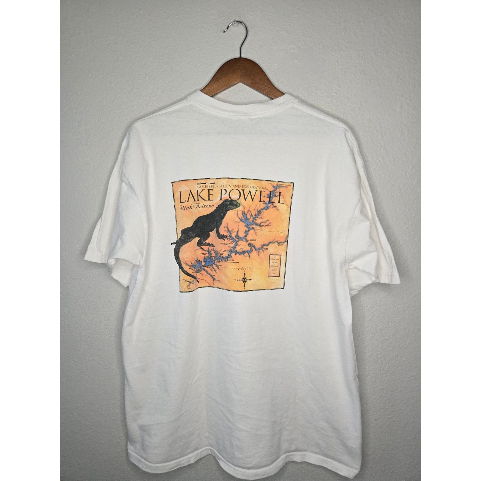 Vintage Vintage Lake Powel Shirt Iguana Lizard Utah Arizona Map Tee Size US L / EU 52-54 / 3 - 1 Thumbnail
