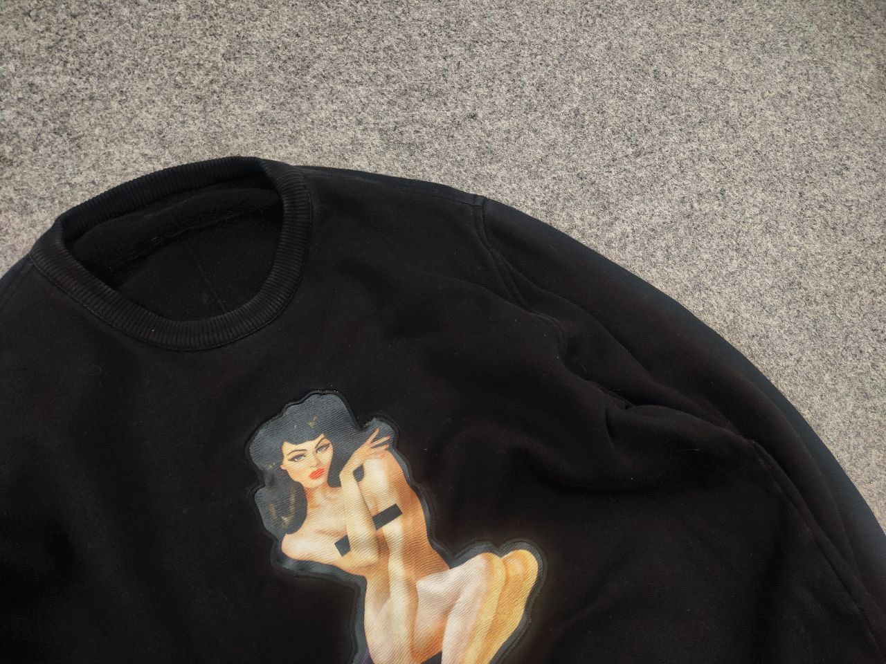 Givenchy Givenchy Girl Logo Embroidery Authentic Crewneck Sweatshirt Size US S / EU 44-46 / 1 - 8 Thumbnail