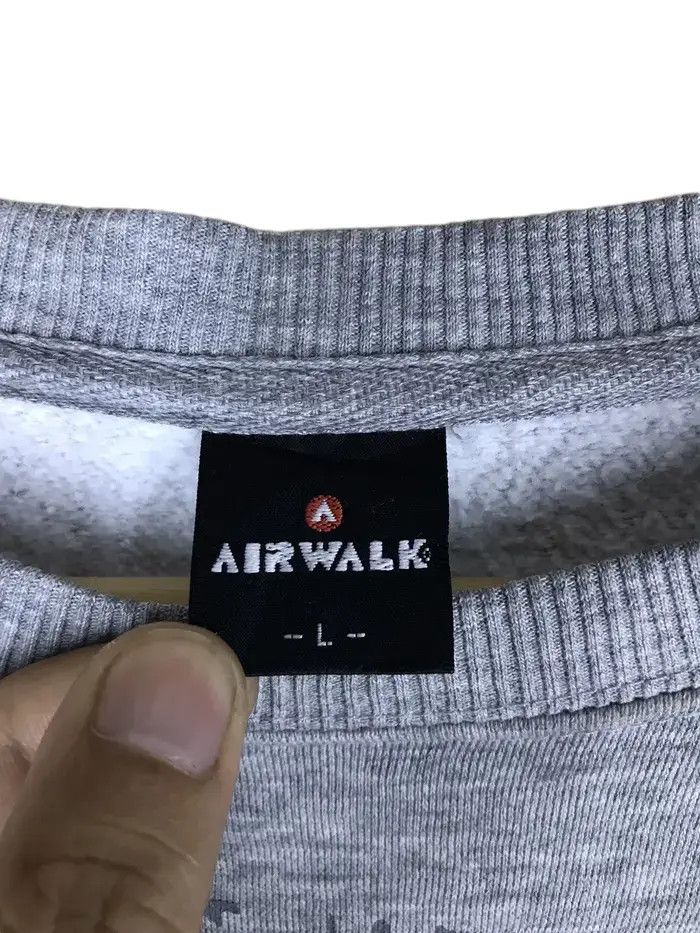 Airwalk Vintage Airwalk Sweatshirts Size US L / EU 52-54 / 3 - 6 Thumbnail