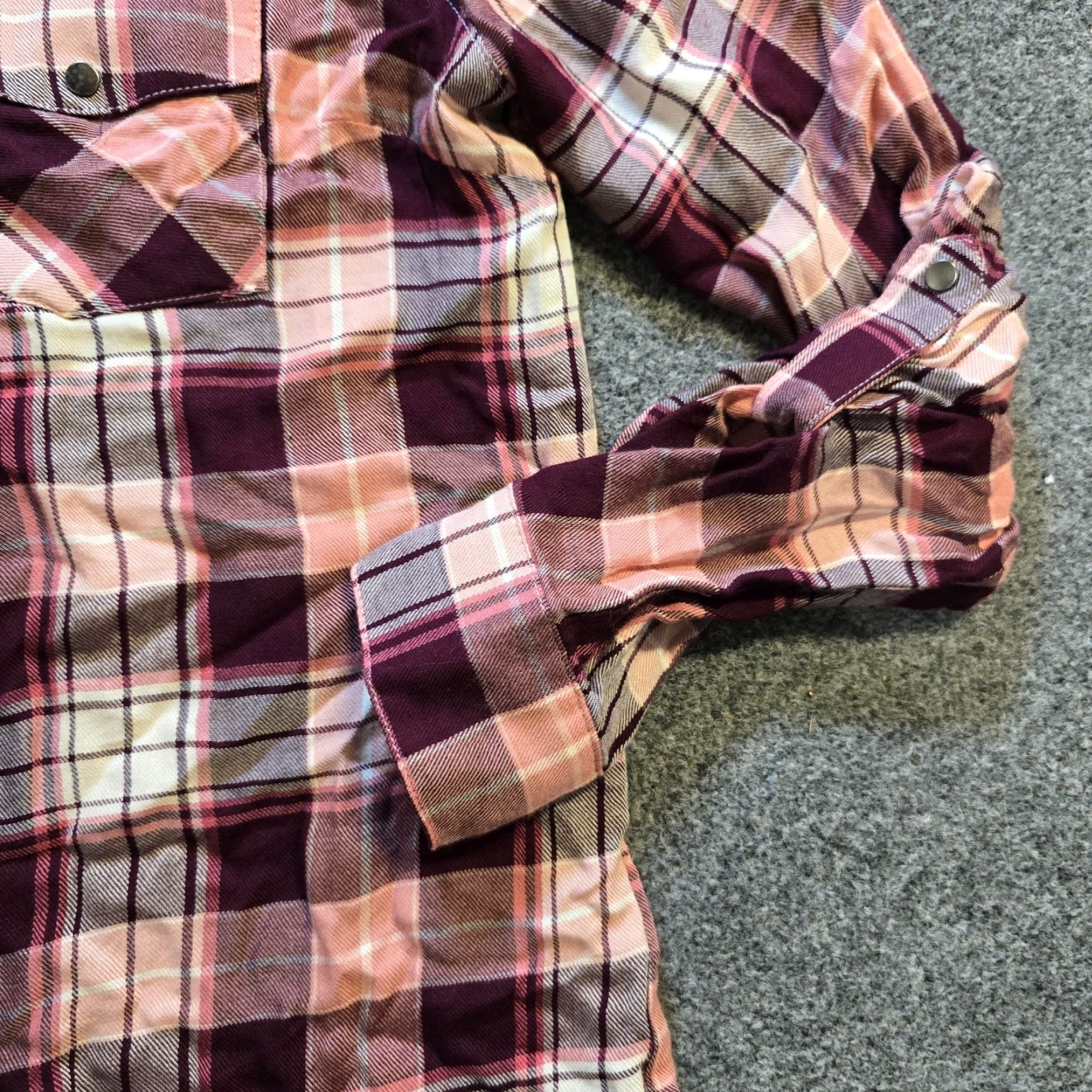 Vintage KUT from the Kloth Top Womens Medium Pink Burgundy Plaid Snap Button Casual Shirt Size M / US 6-8 / IT 42-44 - 3 Thumbnail