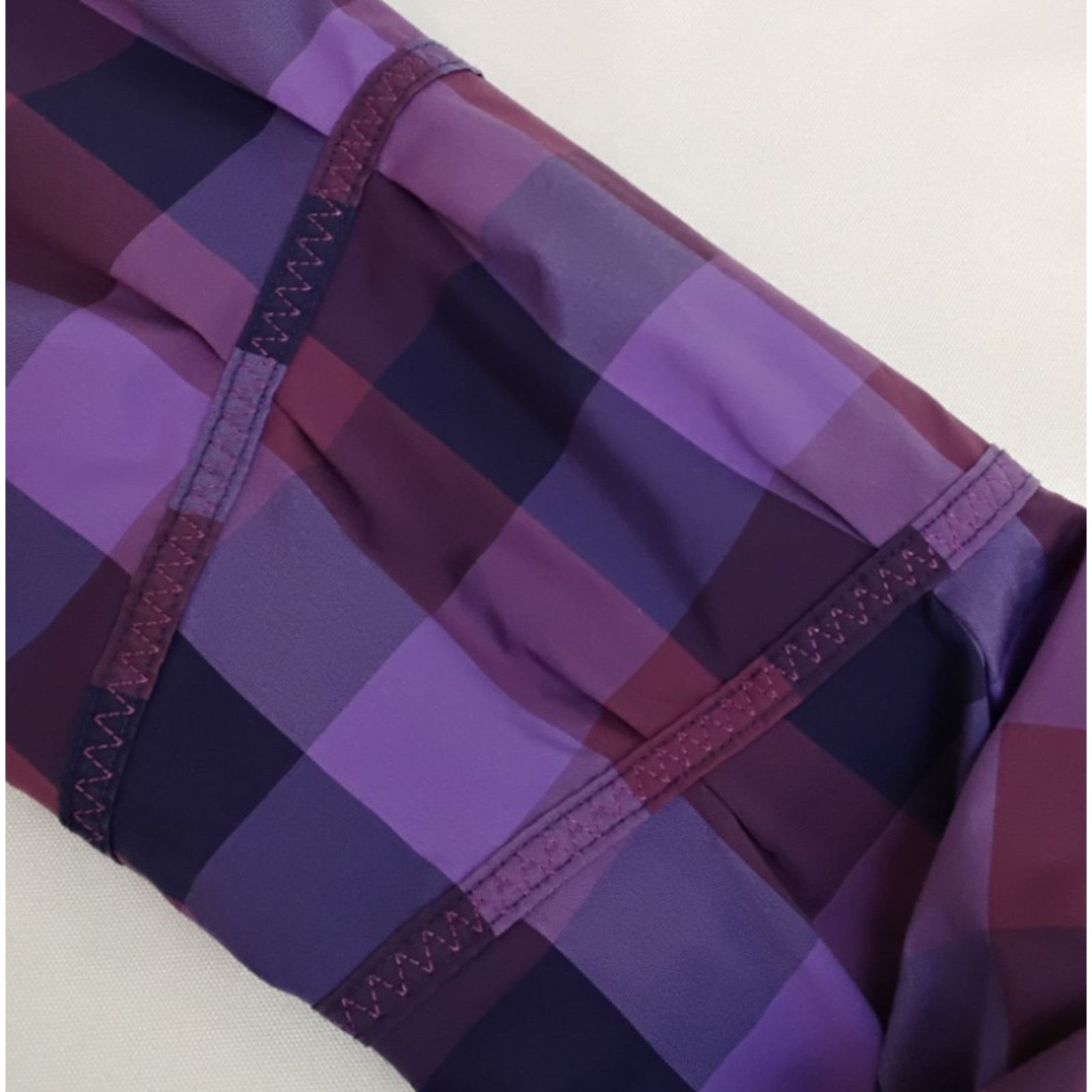Lululemon Lululemon Light Weight Jacket Women's S Purple/Pink Plaid Size S / US 4 / IT 40 - 11 Thumbnail