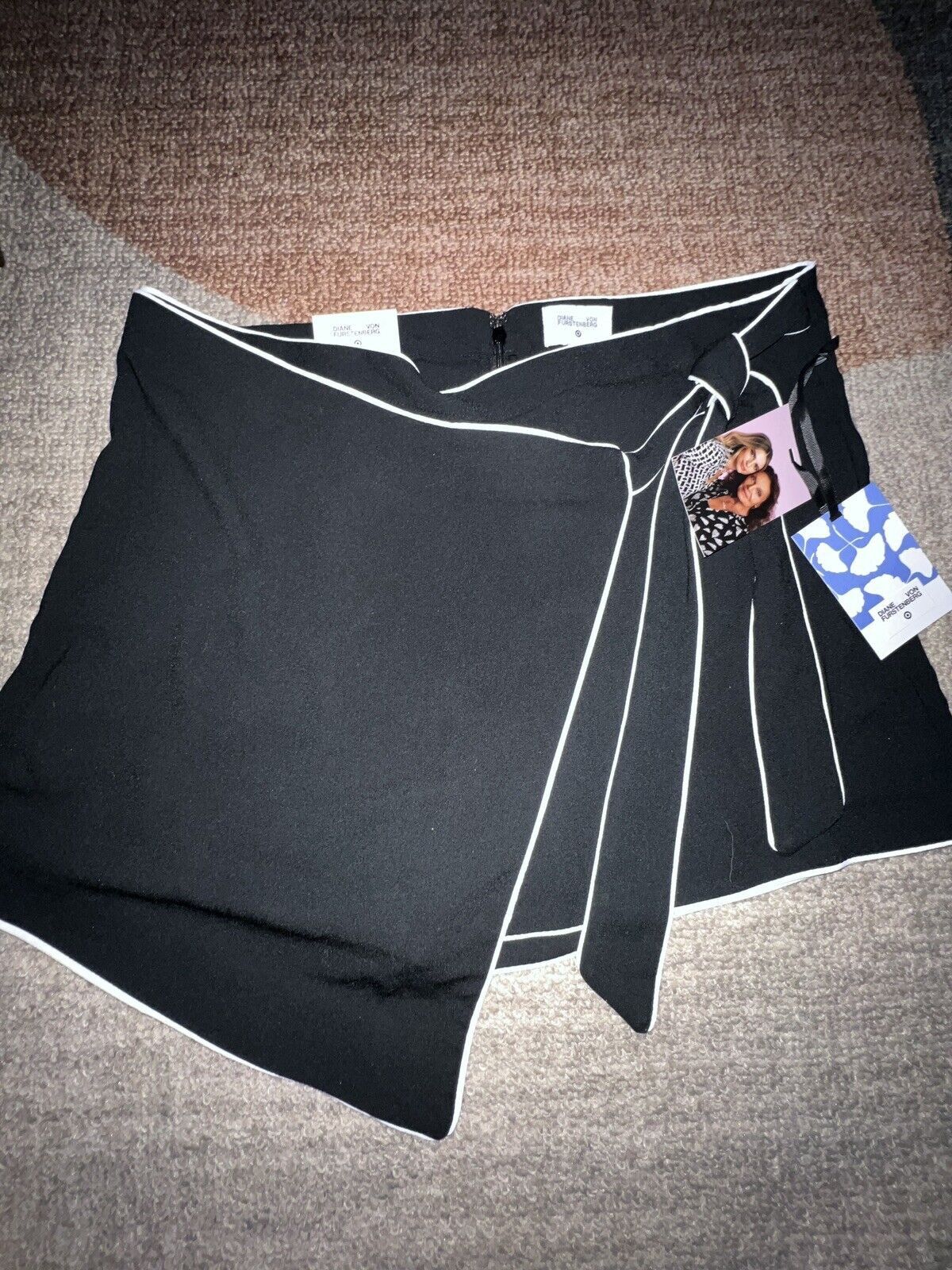 Diane von Furstenberg × Target Basics Side Wrap Black Mini Skort -DVF Target Size XXS Size 25" / US 0 / IT 36 - 2 Thumbnail