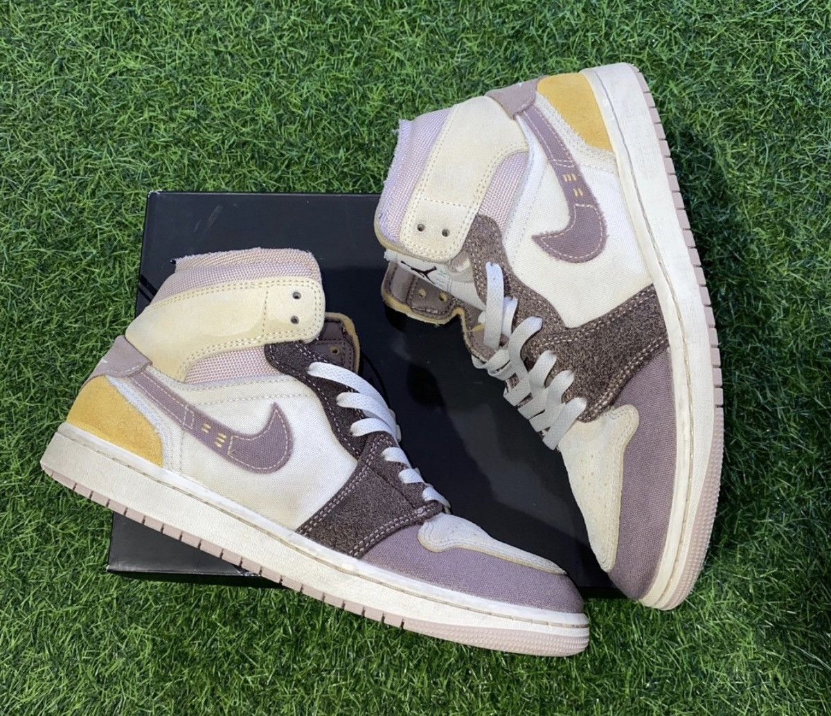 Jordan Brand Air Jordan 1 Mid SE Craft ‘Inside Out - Taupe Haze’ 2023 Size US 8.5 / EU 41-42 - 1 Thumbnail