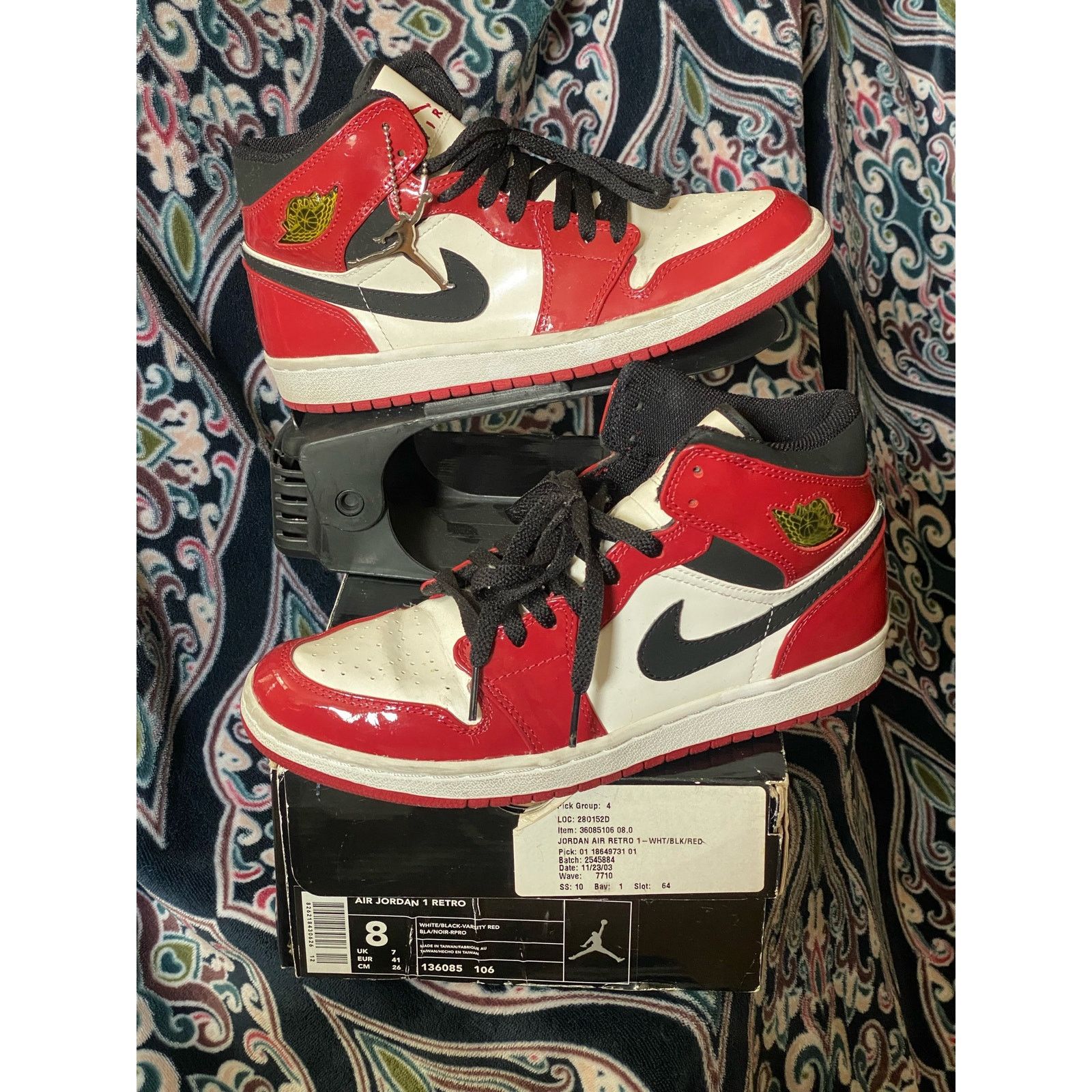 Nike Jordan 1 Retro Chicago Bulls Patent (2003) Size US 8 / EU 41 - 1 Thumbnail